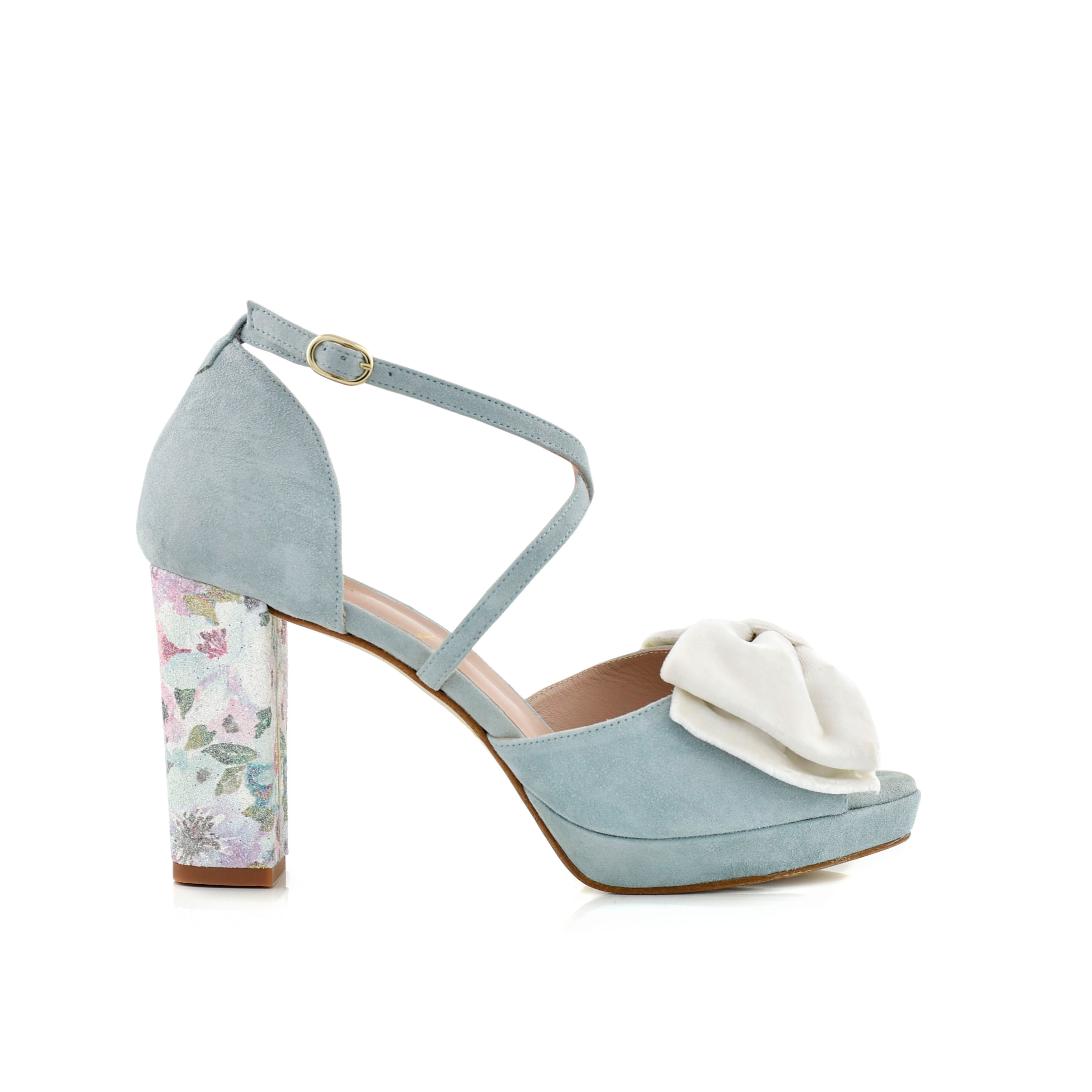 ROSALÍA abierto celeste verdoso lazo blanco Blossom XL 95