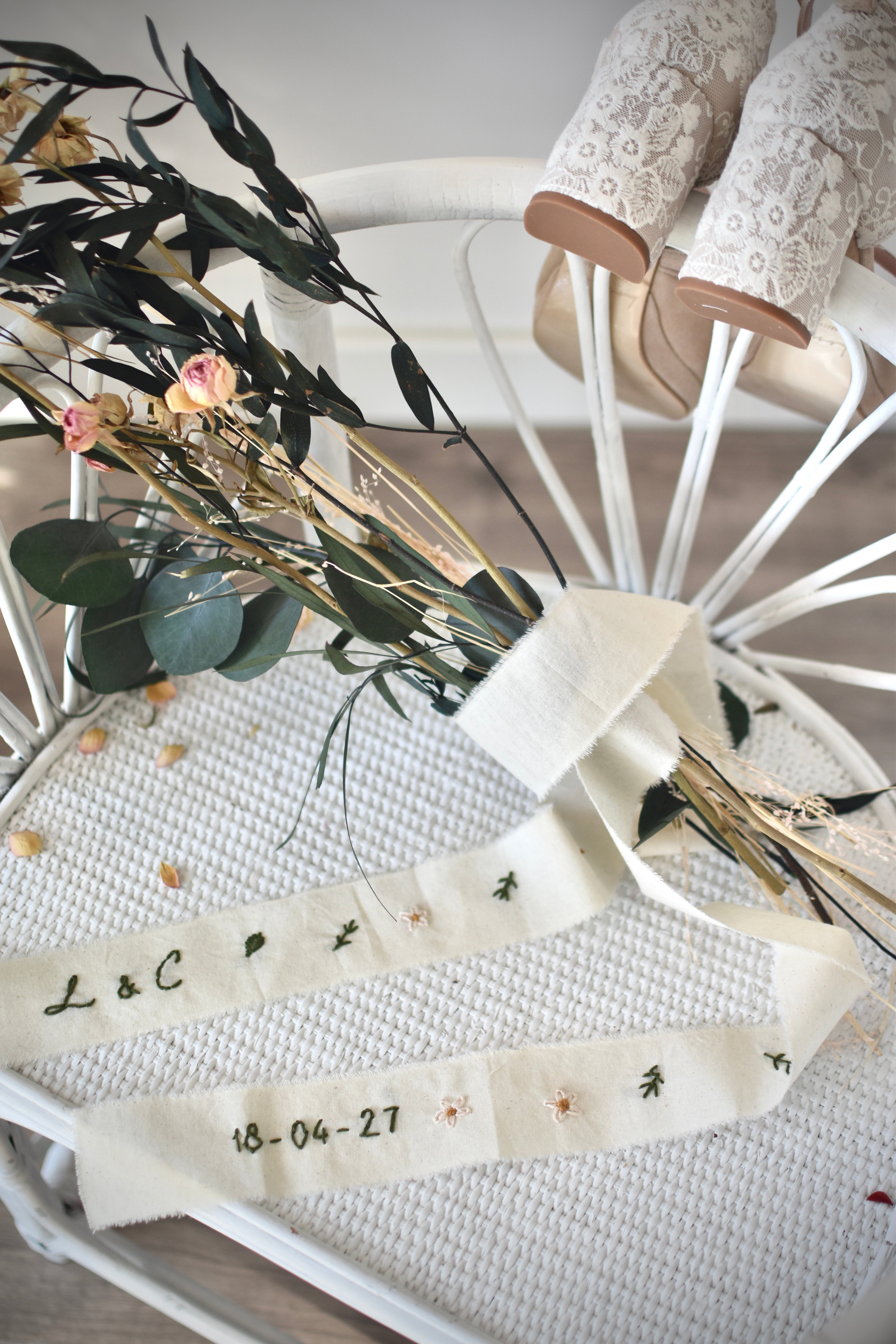 z.Velvet ribbon for bridal bouquet BOUGHT VILLA DARK