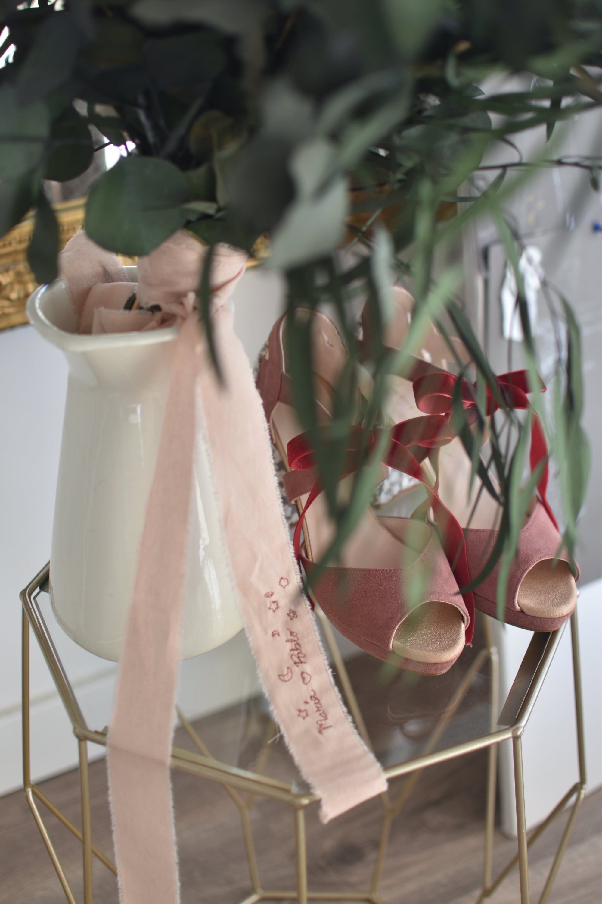 ZAPATOS DE NOVIA Y CINTA DE RAMO TOTALMENTE PERSONALIZADOS