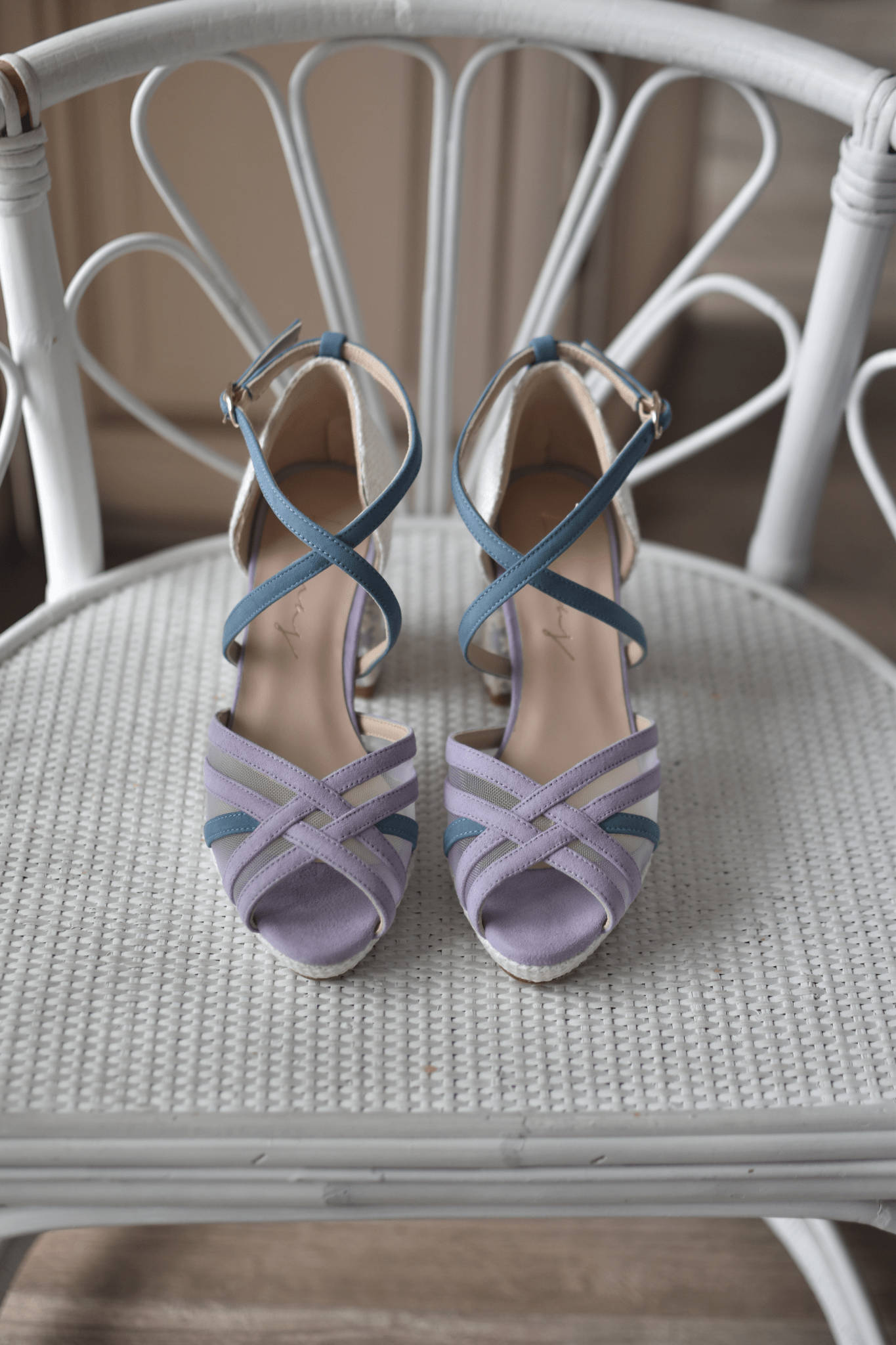 ANTONELLA lavanda azul marion nuevo y rafia 85 - zapatos_novia