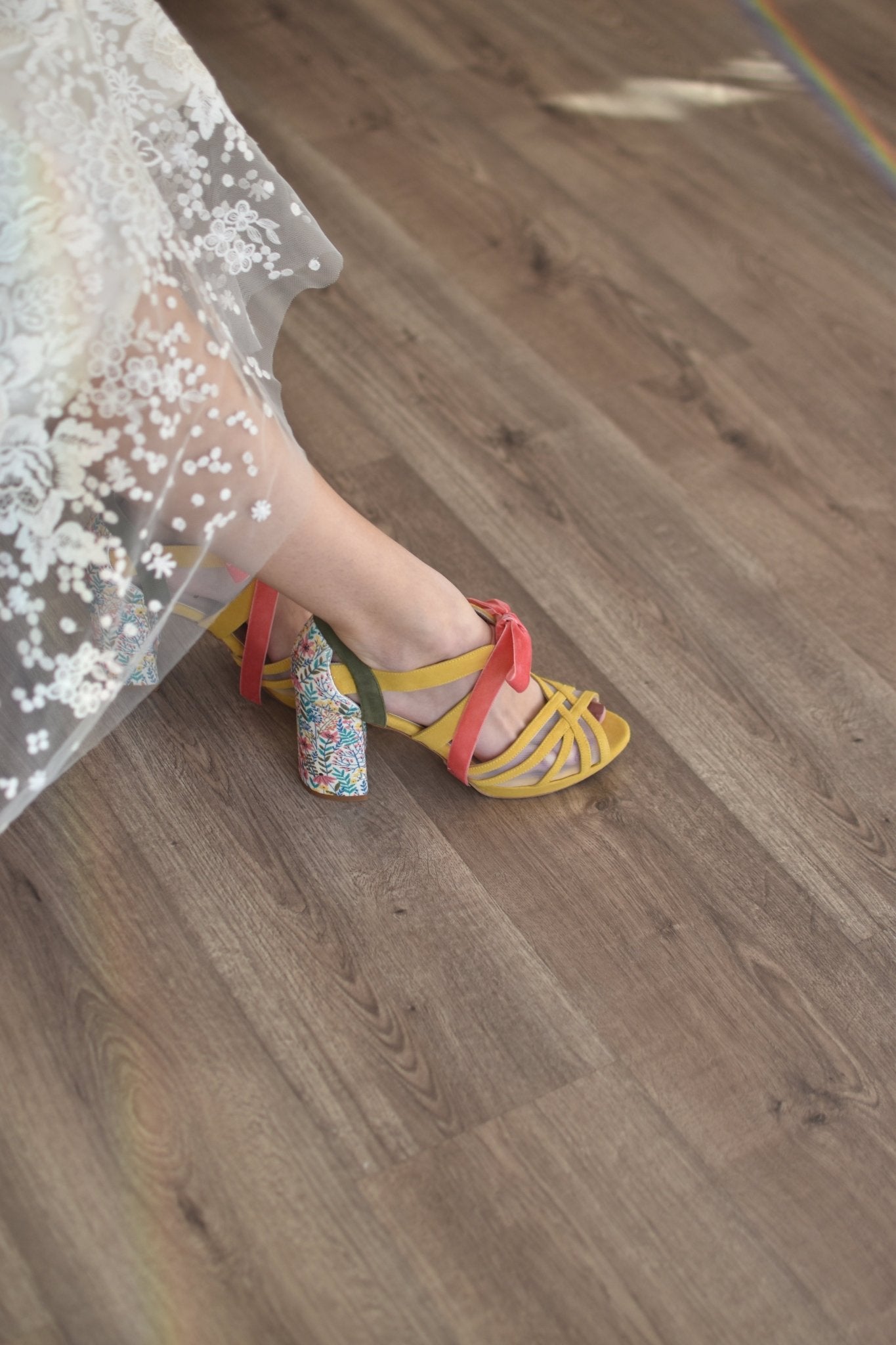 CIARA mostaza Y KAKI May red 85 - zapatos_novia