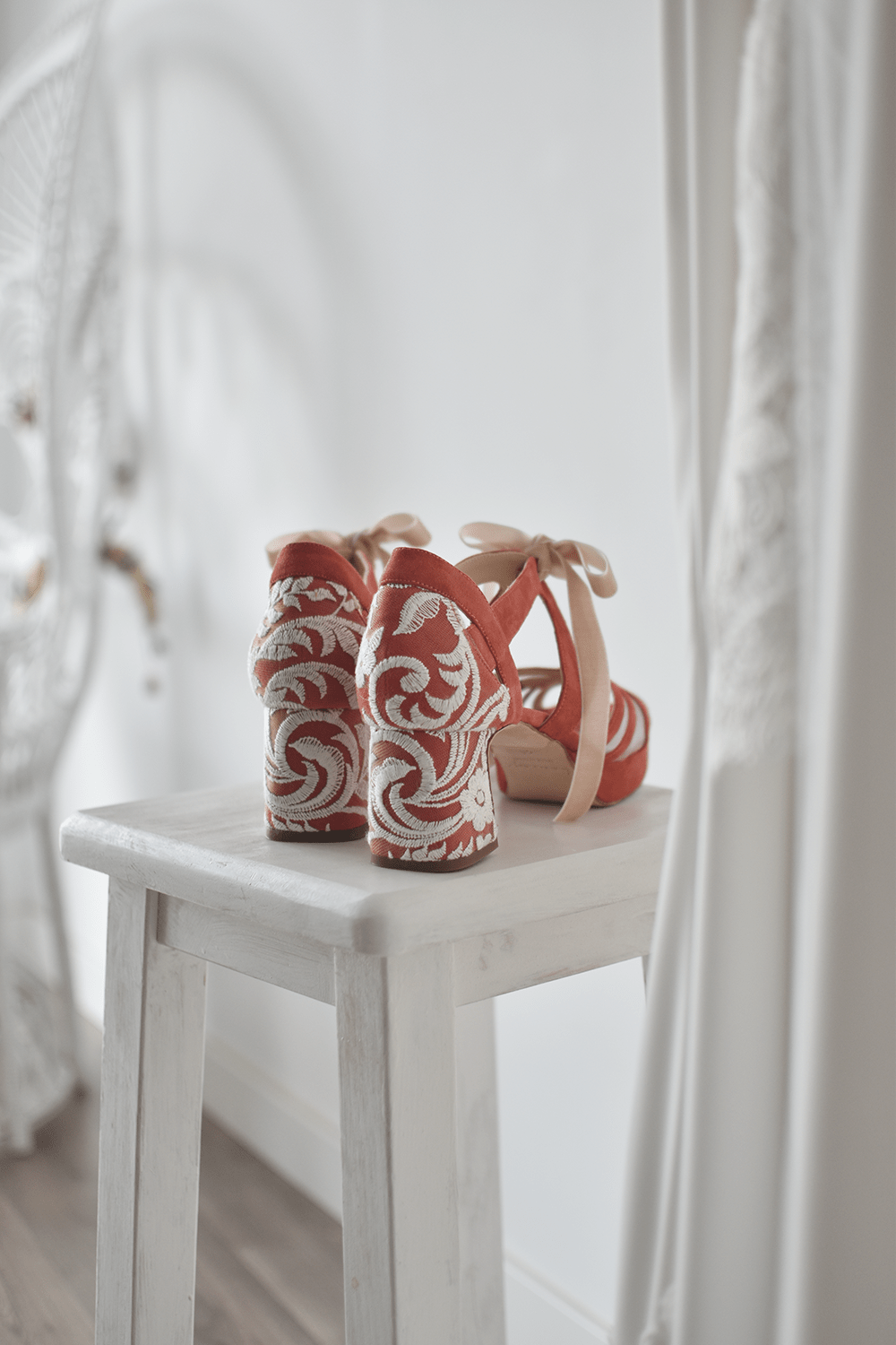 CIARA teja bordado blanco bordado Mary Reina 6 cm - zapatos_novia