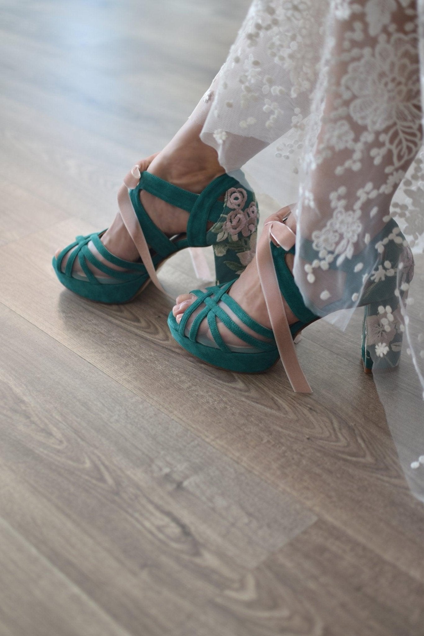CIARA verde Nora bordado Atenas 95 - zapatos_novia