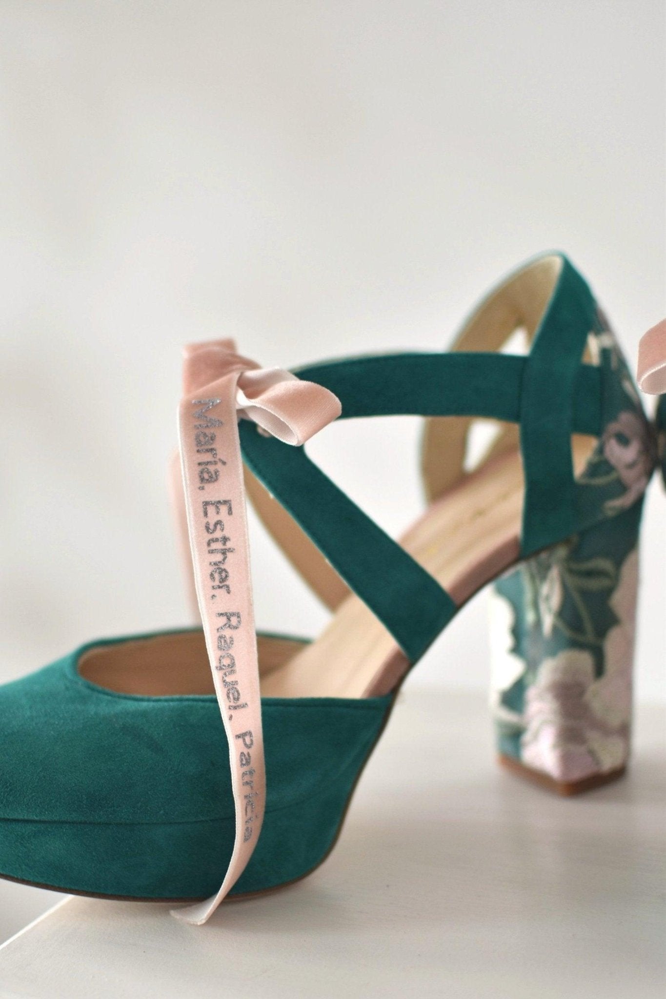 Cinta de terciopelo con NOMBRES - zapatos_novia