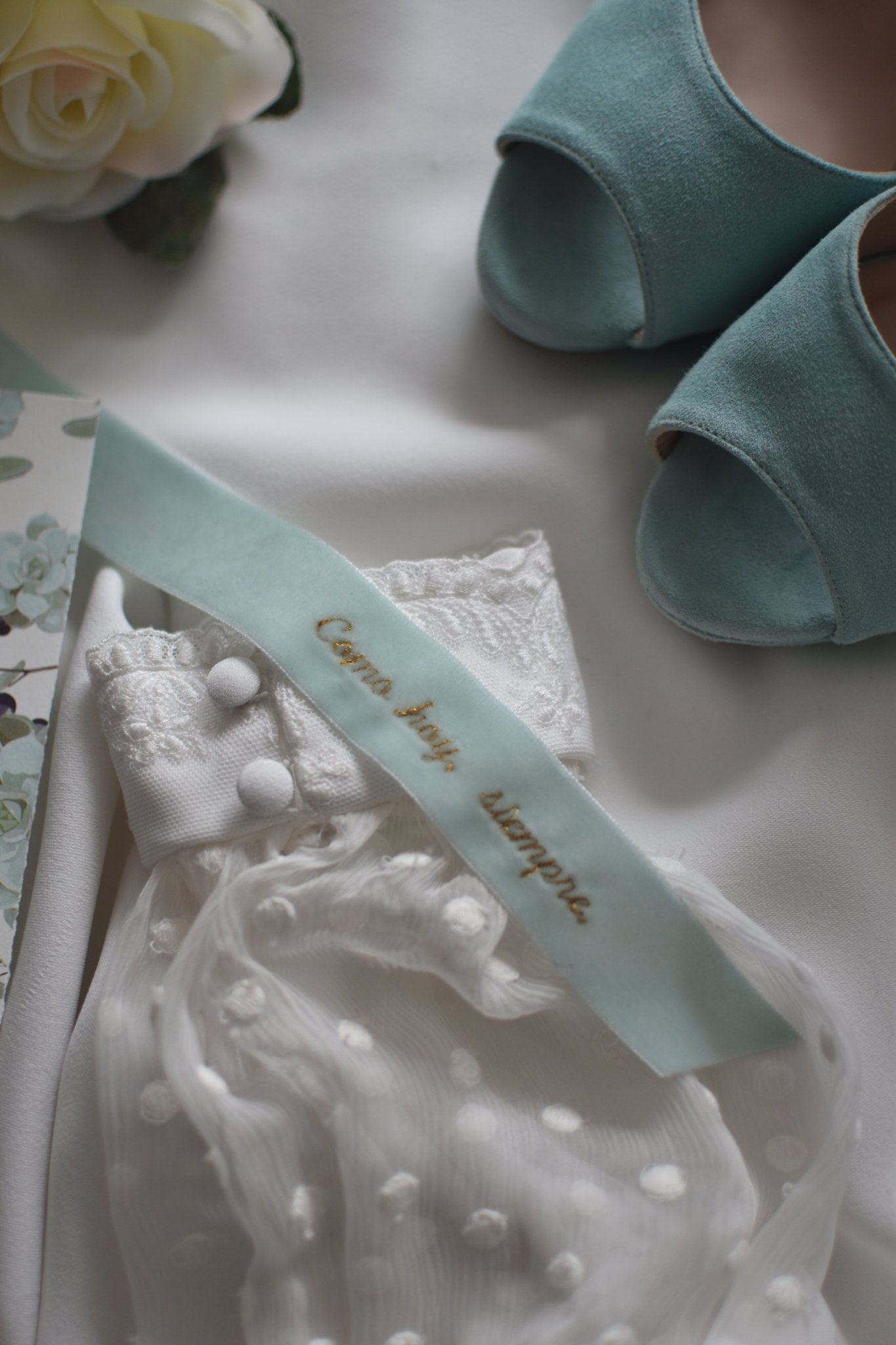 Cinta de terciopelo frase personalizada bordada " COMO HOY, SIEMPRE" - zapatos_novia