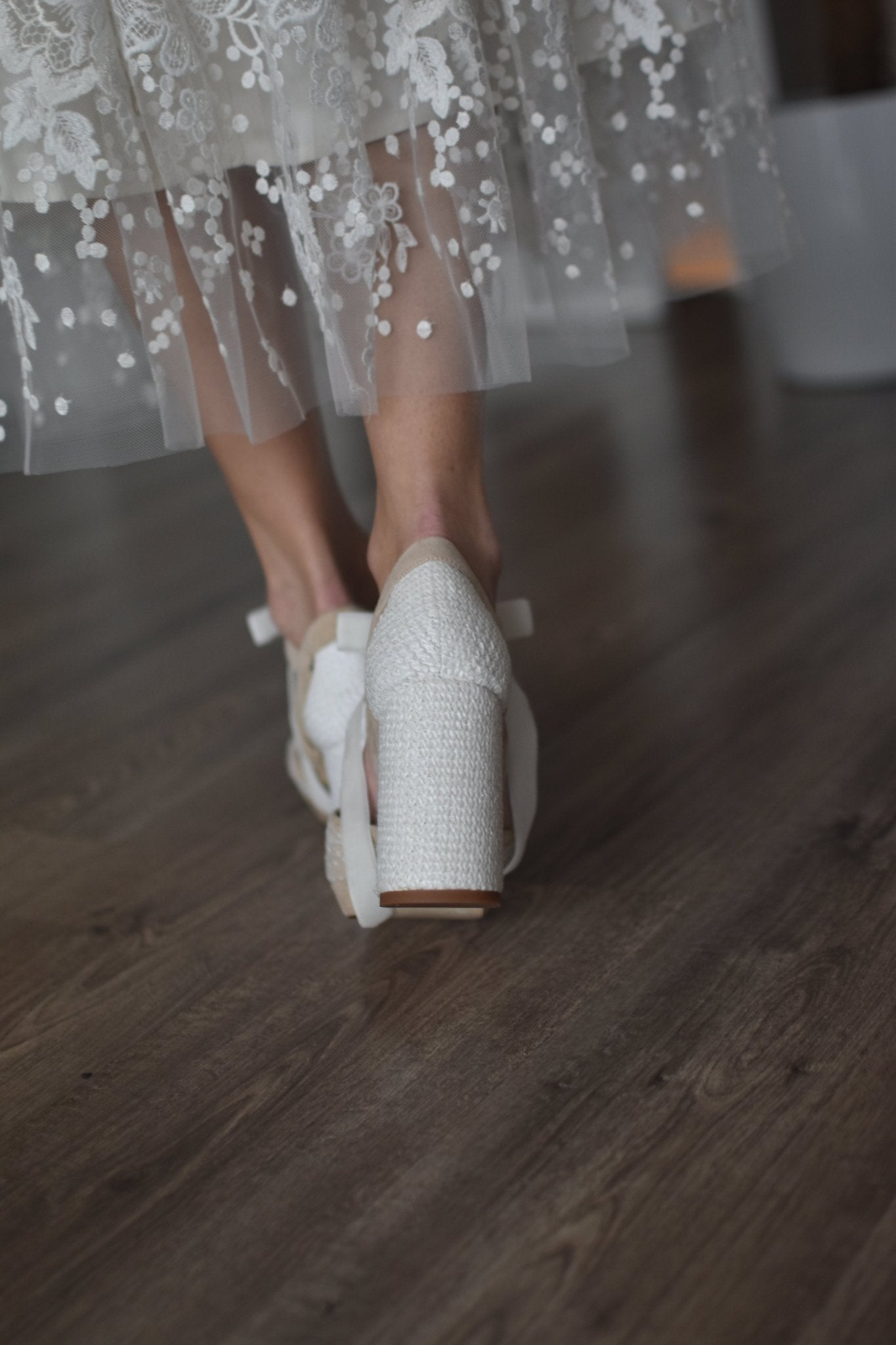 .EN STOCK ÁGNES beige rafia perla Talla 38 - zapatos_novia