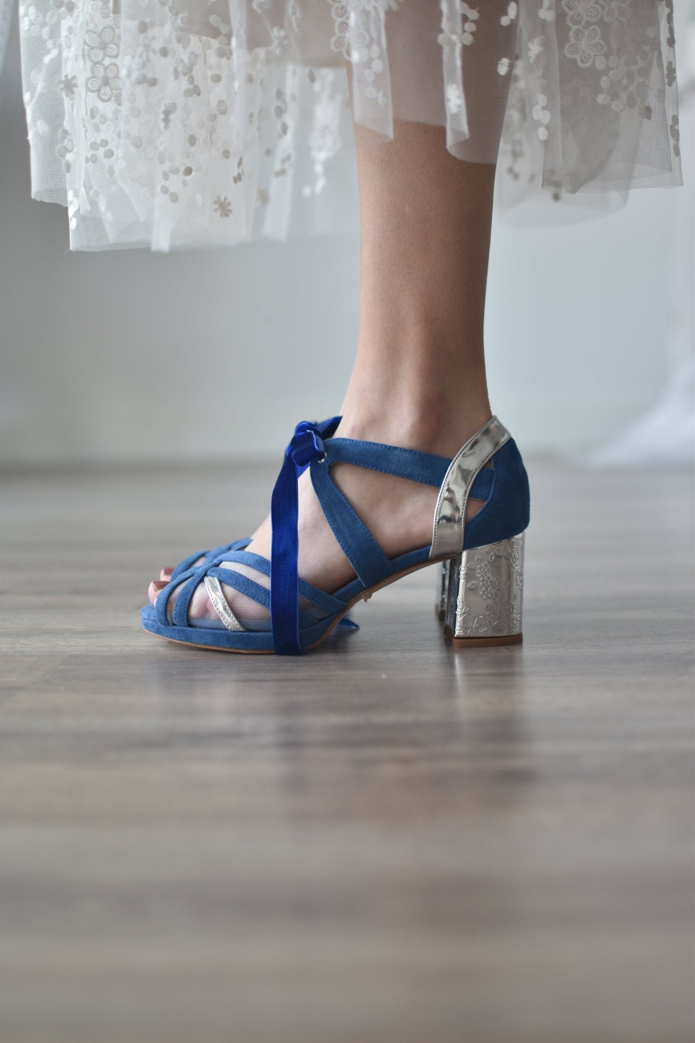 .En stock CIARA azul jeans espejo floral plata petit talla 37 - zapatos_novia