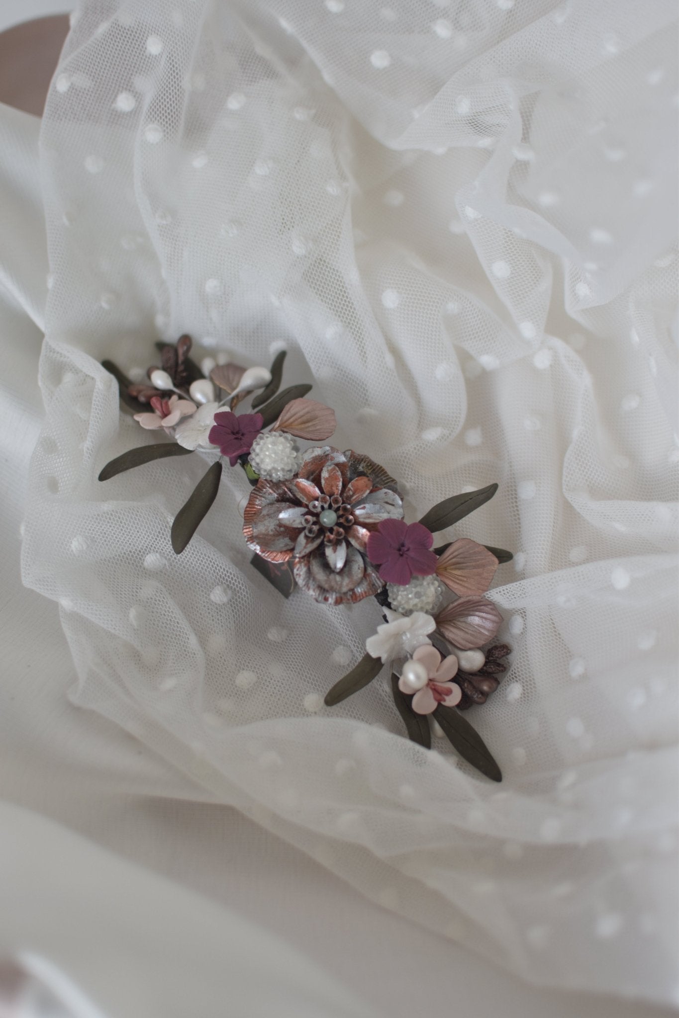 EN STOCK Tocado porcelana novia burdeos - zapatos_novia