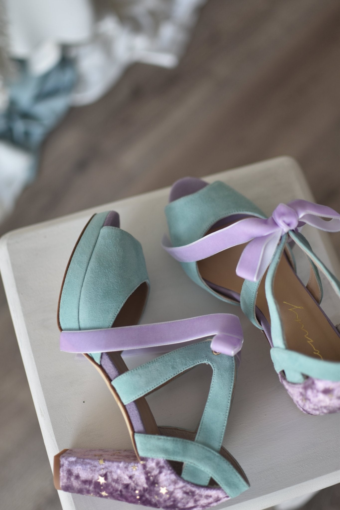 HERA aqua y lavanda velvet Constelación midi - zapatos_novia