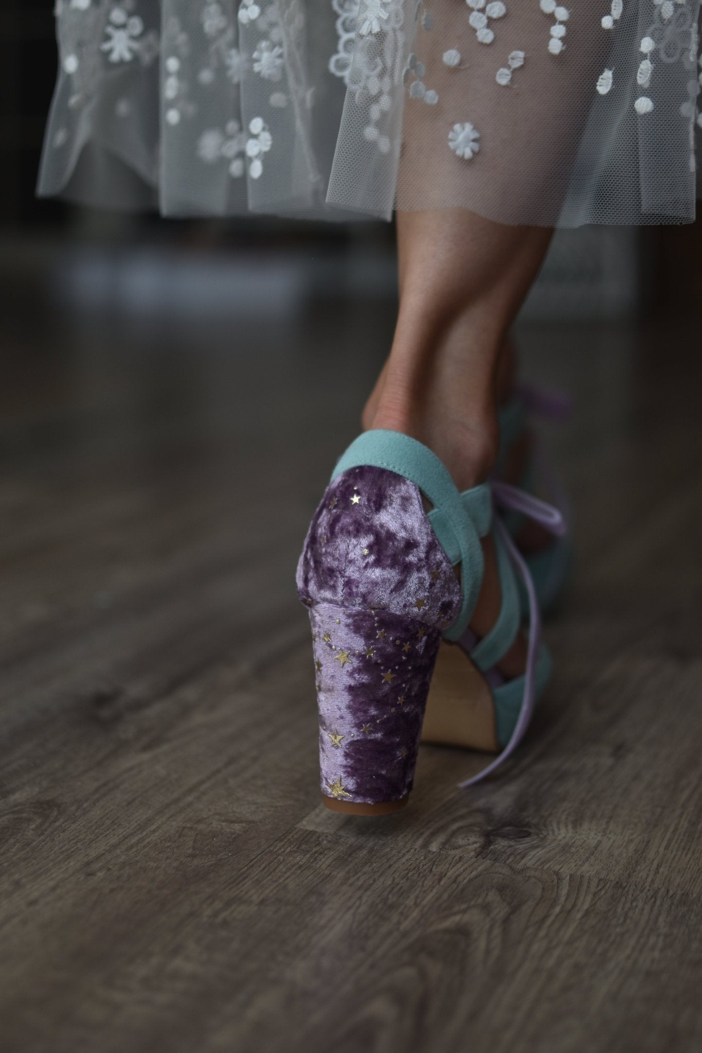 HERA aqua y lavanda velvet Constelación midi - zapatos_novia