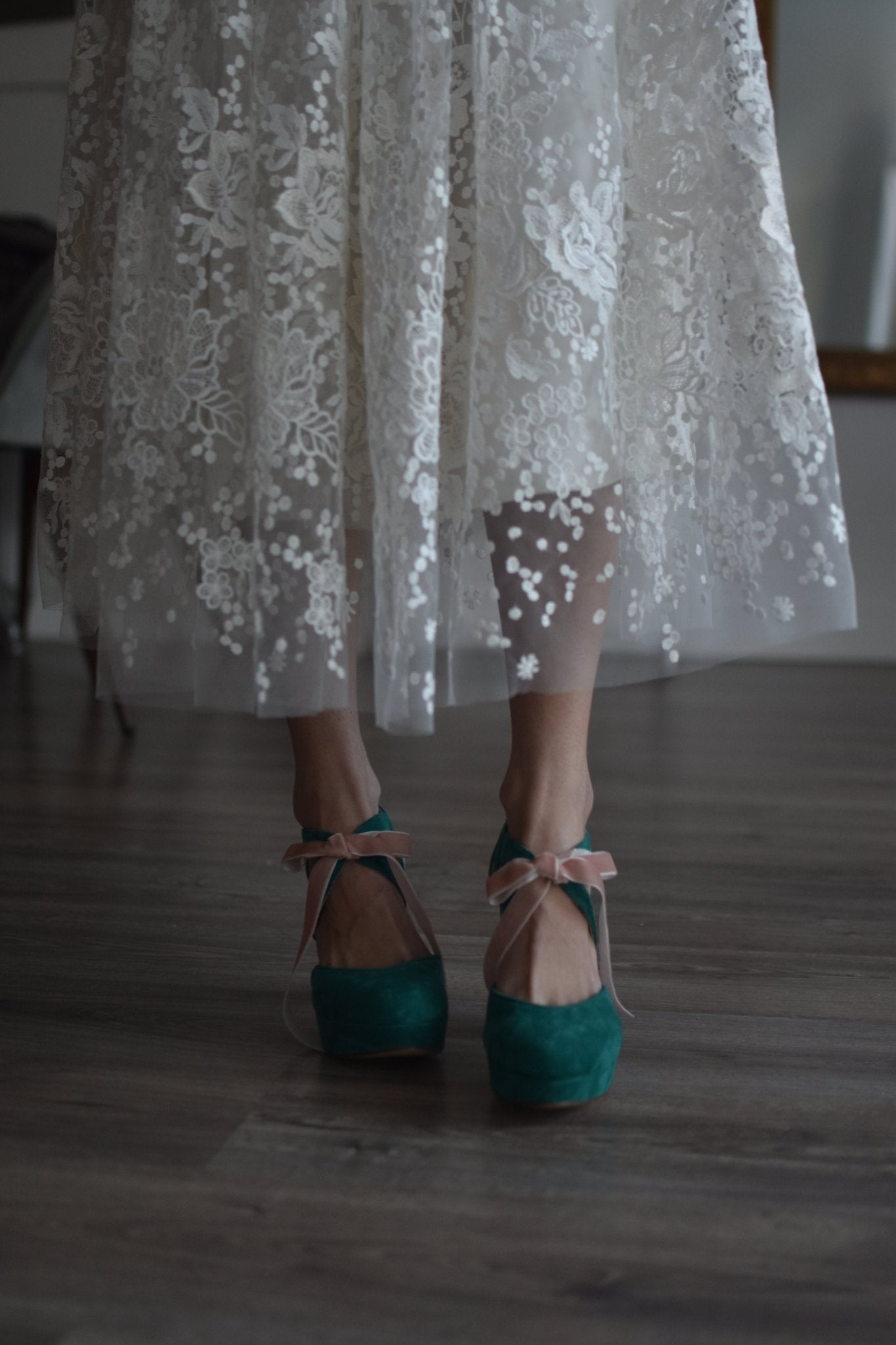 Hera cerrado verde olvido bordado Atenas 95 - zapatos_novia