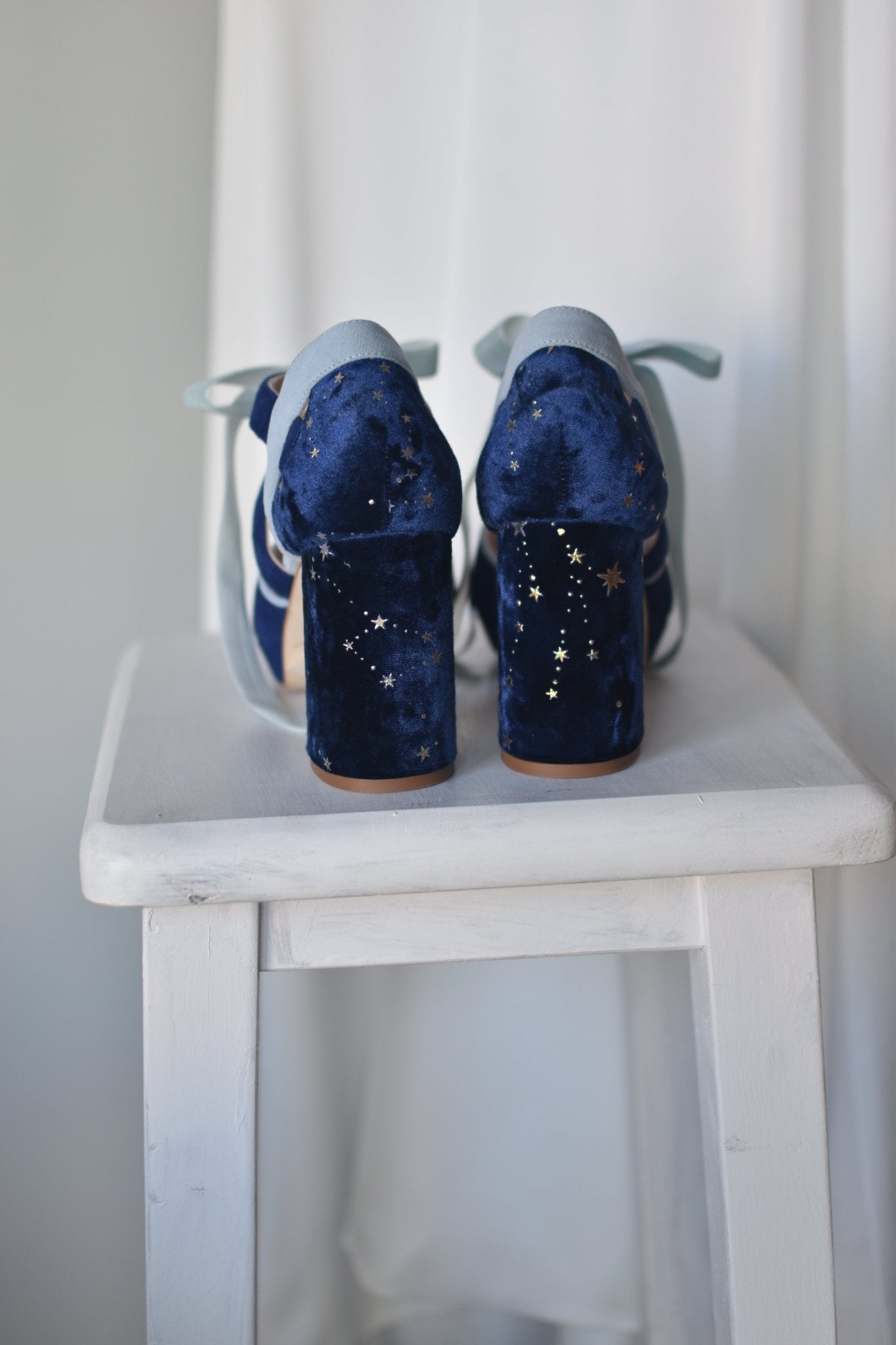 MEDIA LUNA azul oscuro constelación 85 - zapatos_novia