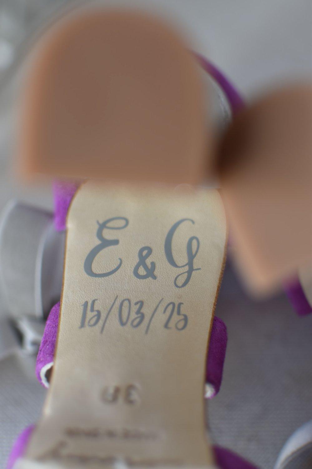 Personalización Frase - iniciales - fecha (en suela) - zapatos_novia