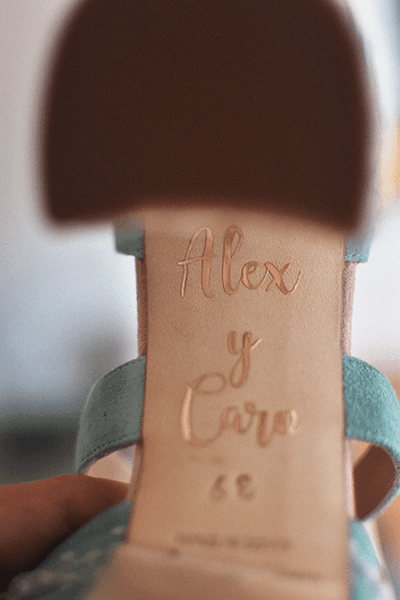 Personalización Frase - iniciales - fecha (en suela) - zapatos_novia