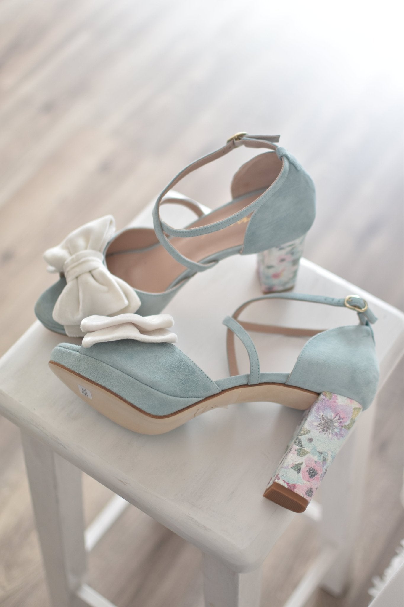 ROSALÍA abierto celeste verdoso lazo blanco Blossom XL 95 - zapatos_novia