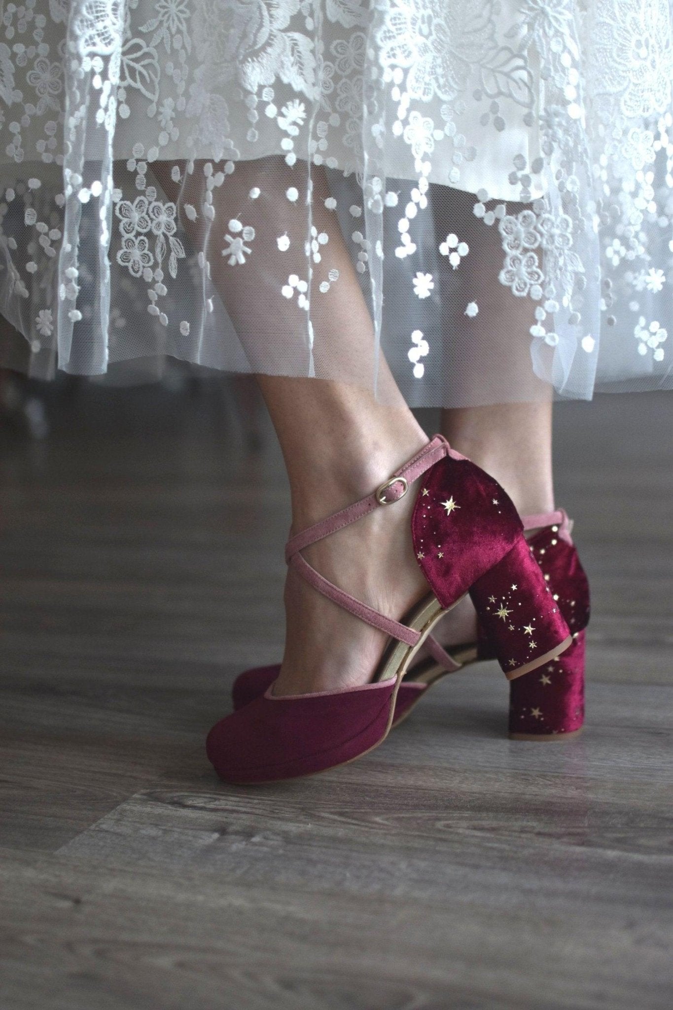 ROSALÍA cerrado burdeos constelación midi - zapatos_novia