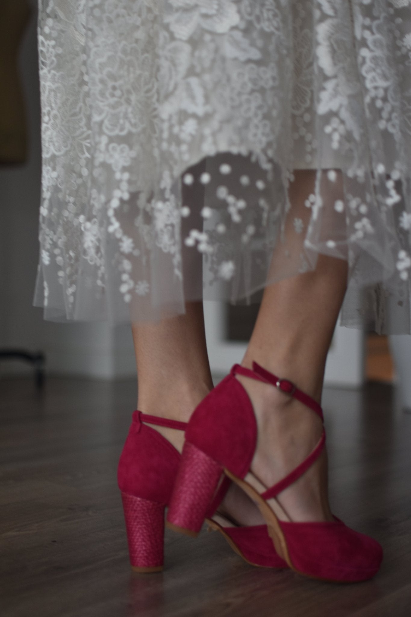Rosalía cerrado fucsia .EN STOCK TALLA 36 - zapatos_novia