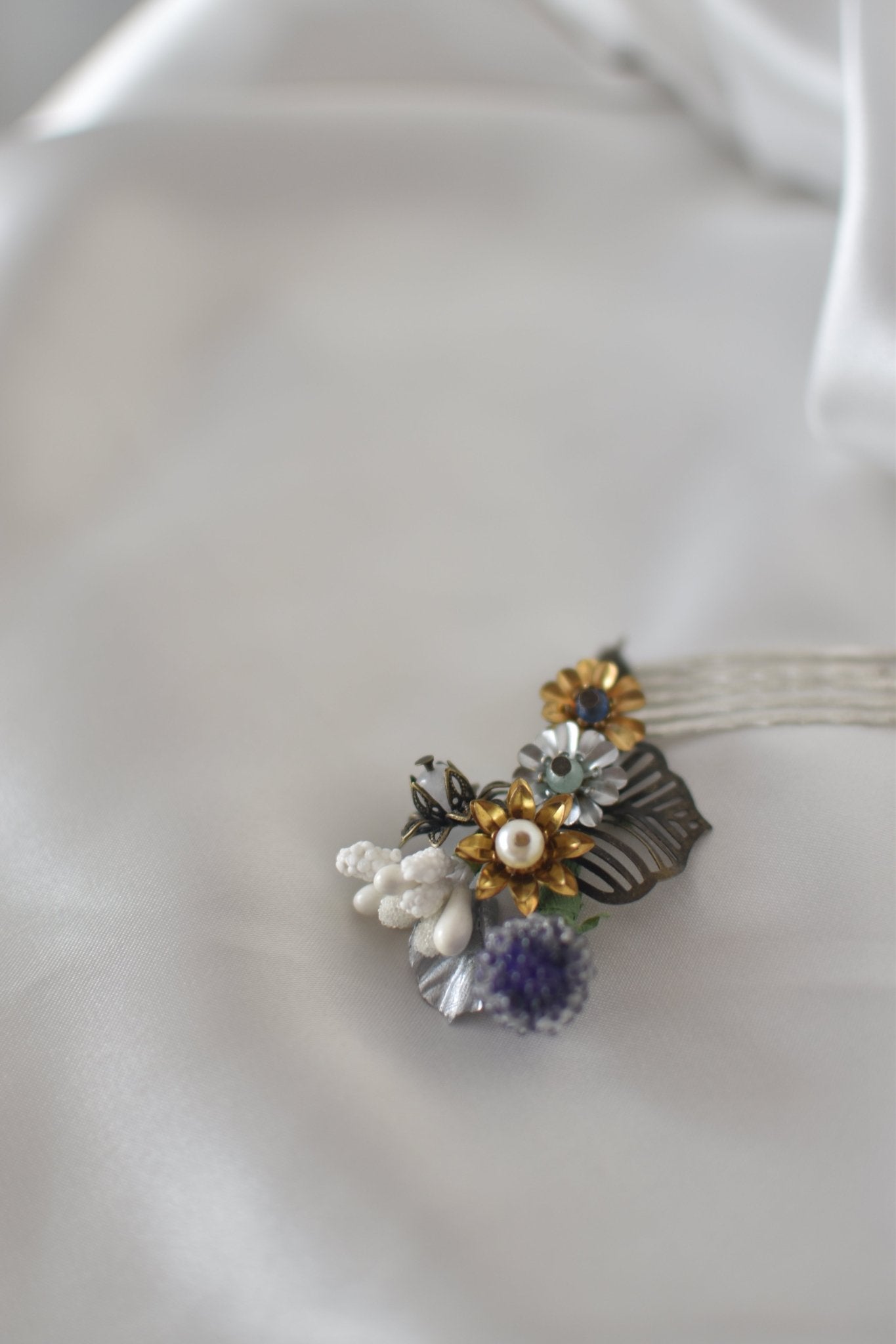 Tocado mini horquilla Jardín universo y flores - zapatos_novia