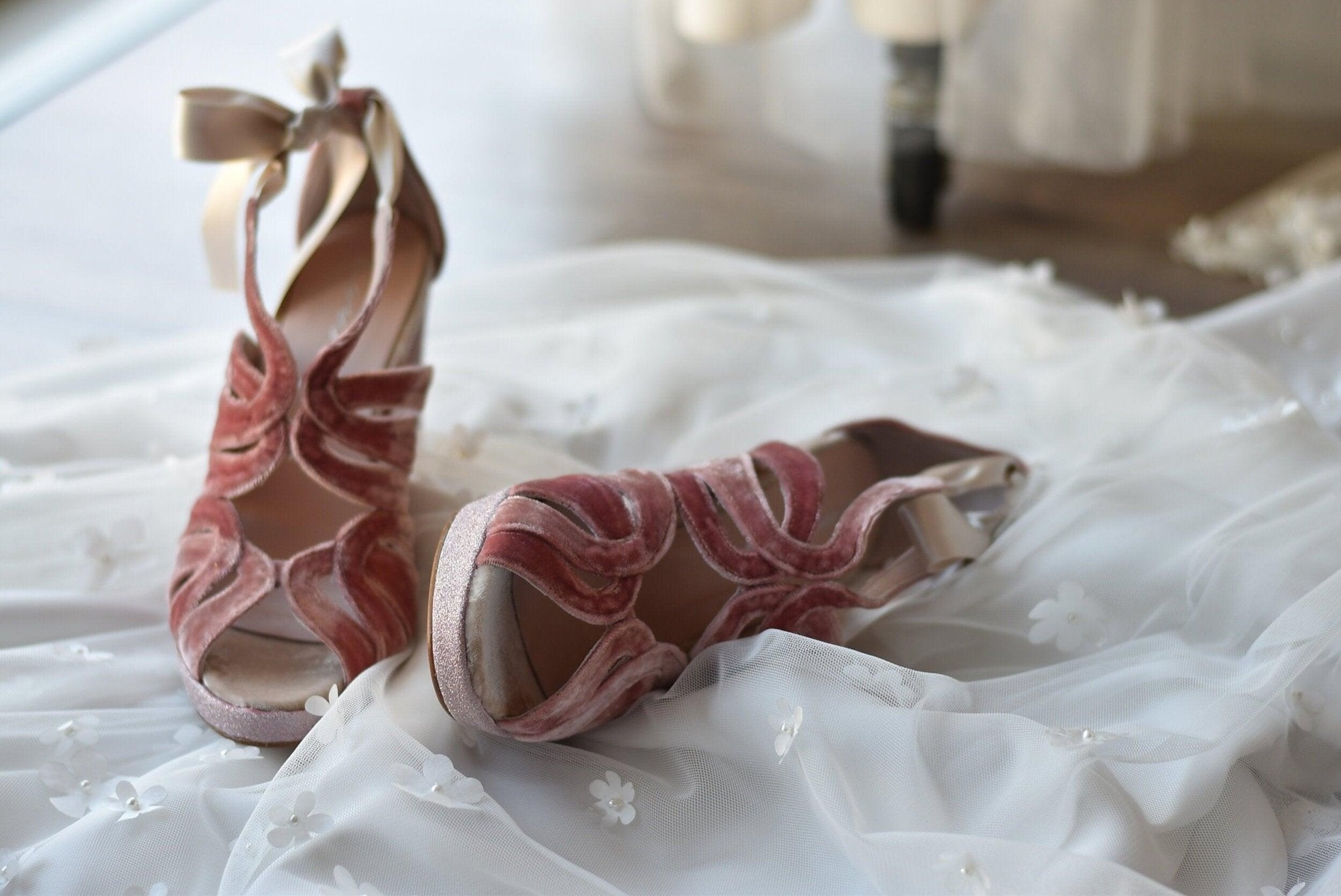 ARAVIS rosado velvet party 10 - zapatos_novia