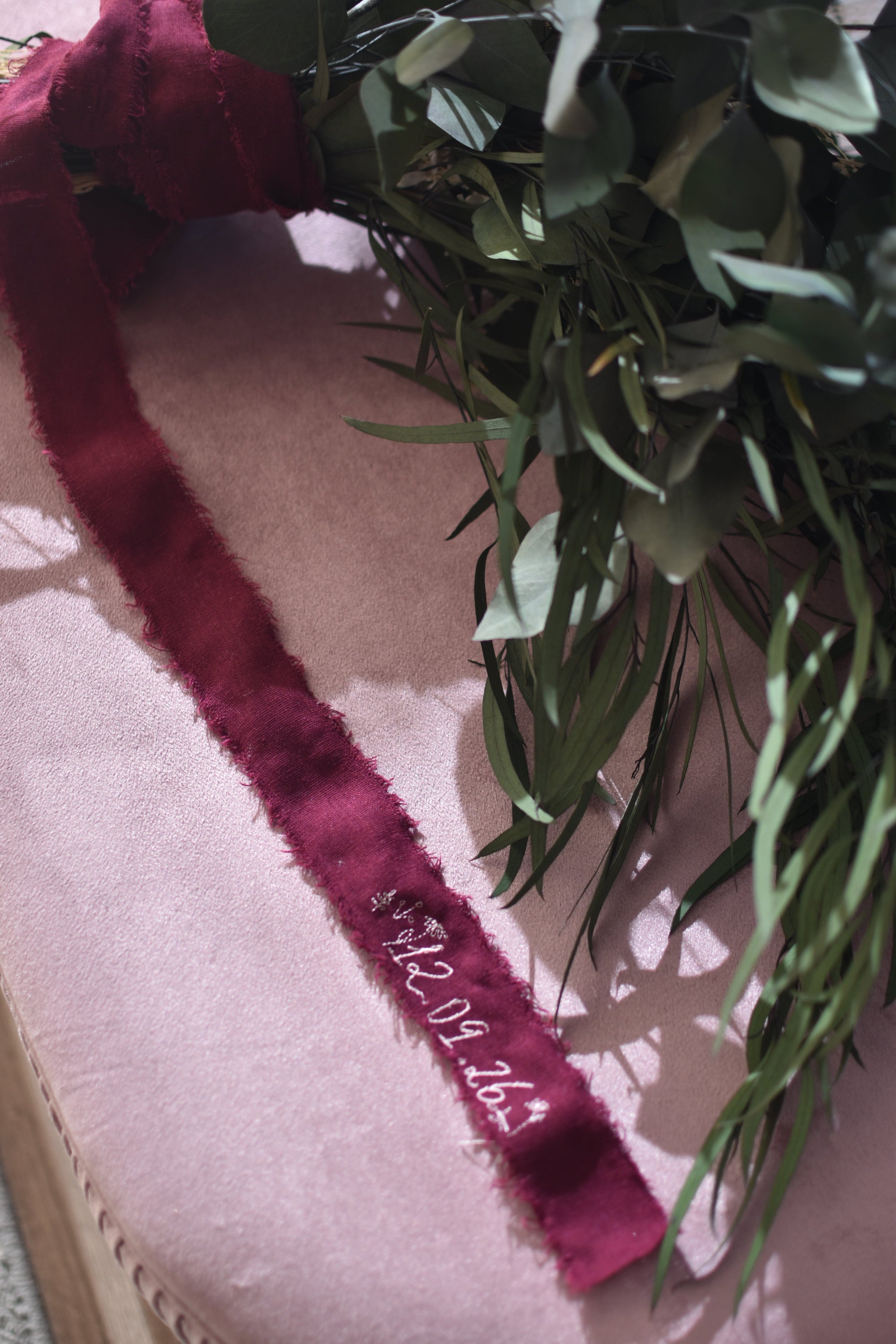 CINTA PARA EL RAMO DE FLORES CON FECHA PERSONALIZADA DE TU BODA