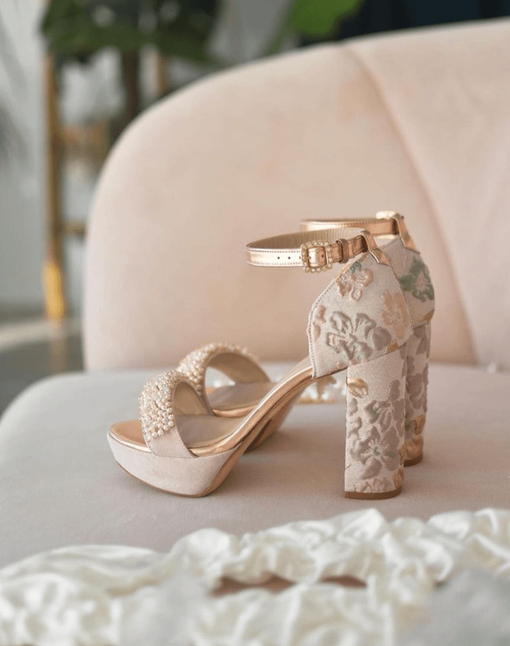 ANTONELLA Rose thread embroidery