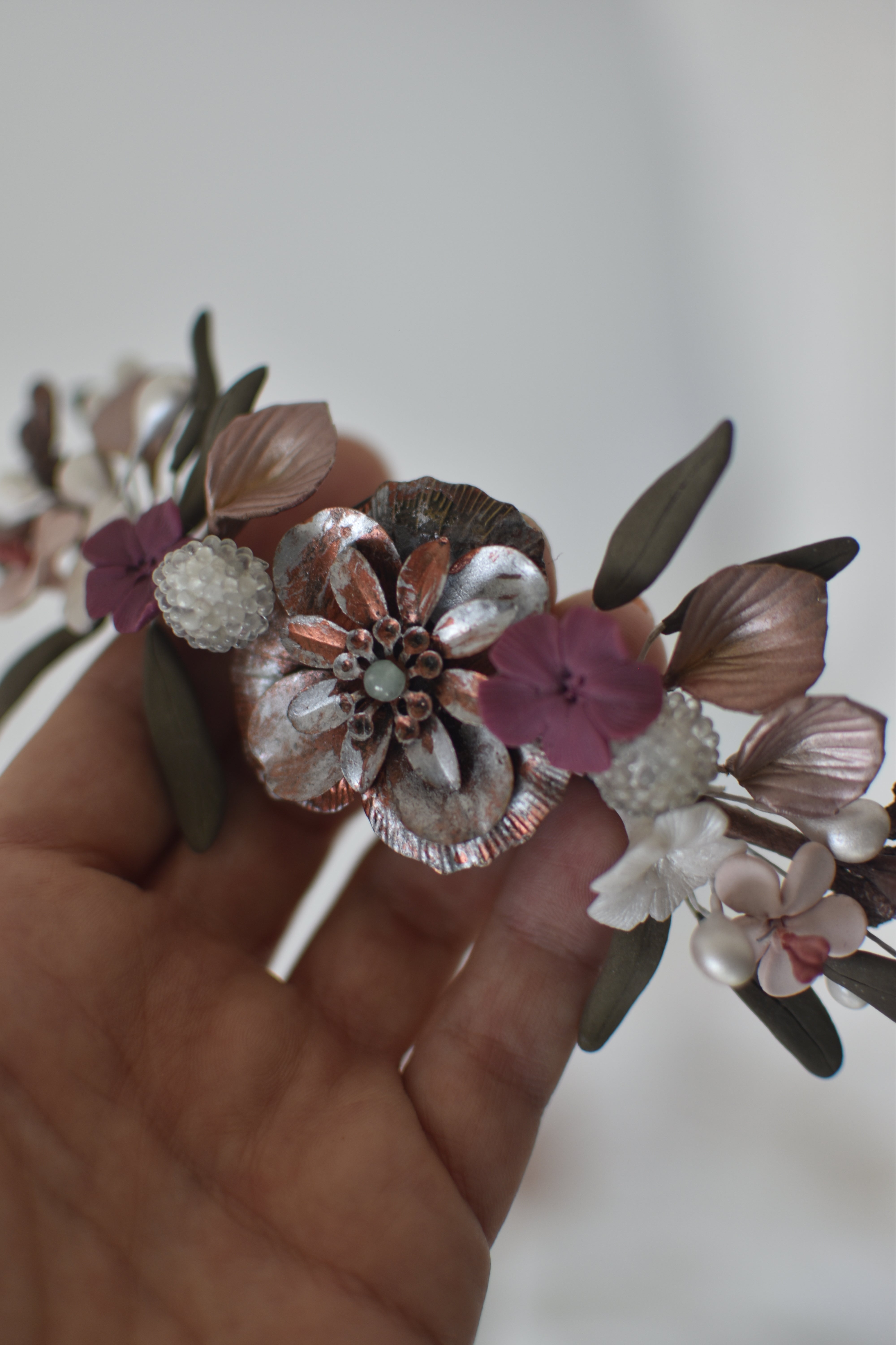 EN STOCK Tocado porcelana novia burdeos