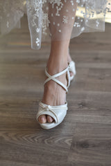 Rosalía silk knots white Bubble lavender heel 7cm