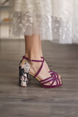 SANDALIAS PERSONALIZADAS PARA NOVIA CON TIRAS CRUZADAS Y TACON ESTAMPADO DE FLORES