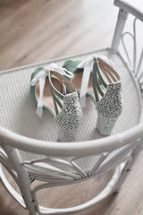 TACON ABIERTO PARA NOVIA PERSONALIZADO CON BORDADO Y ABIERTO