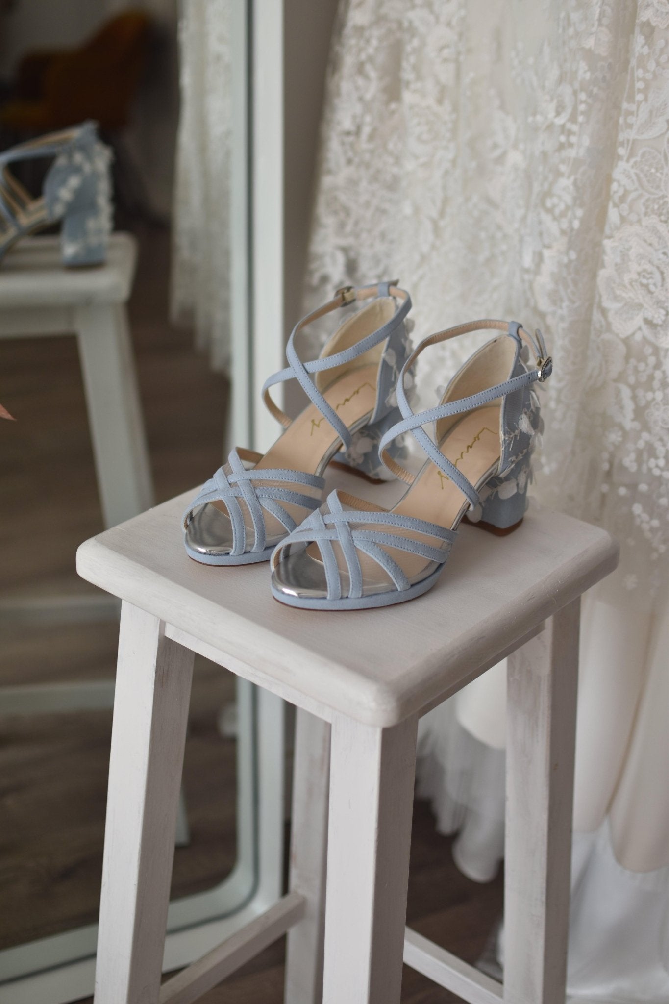 ANTONELLA blue sky 3D flowers petit - zapatos_novia