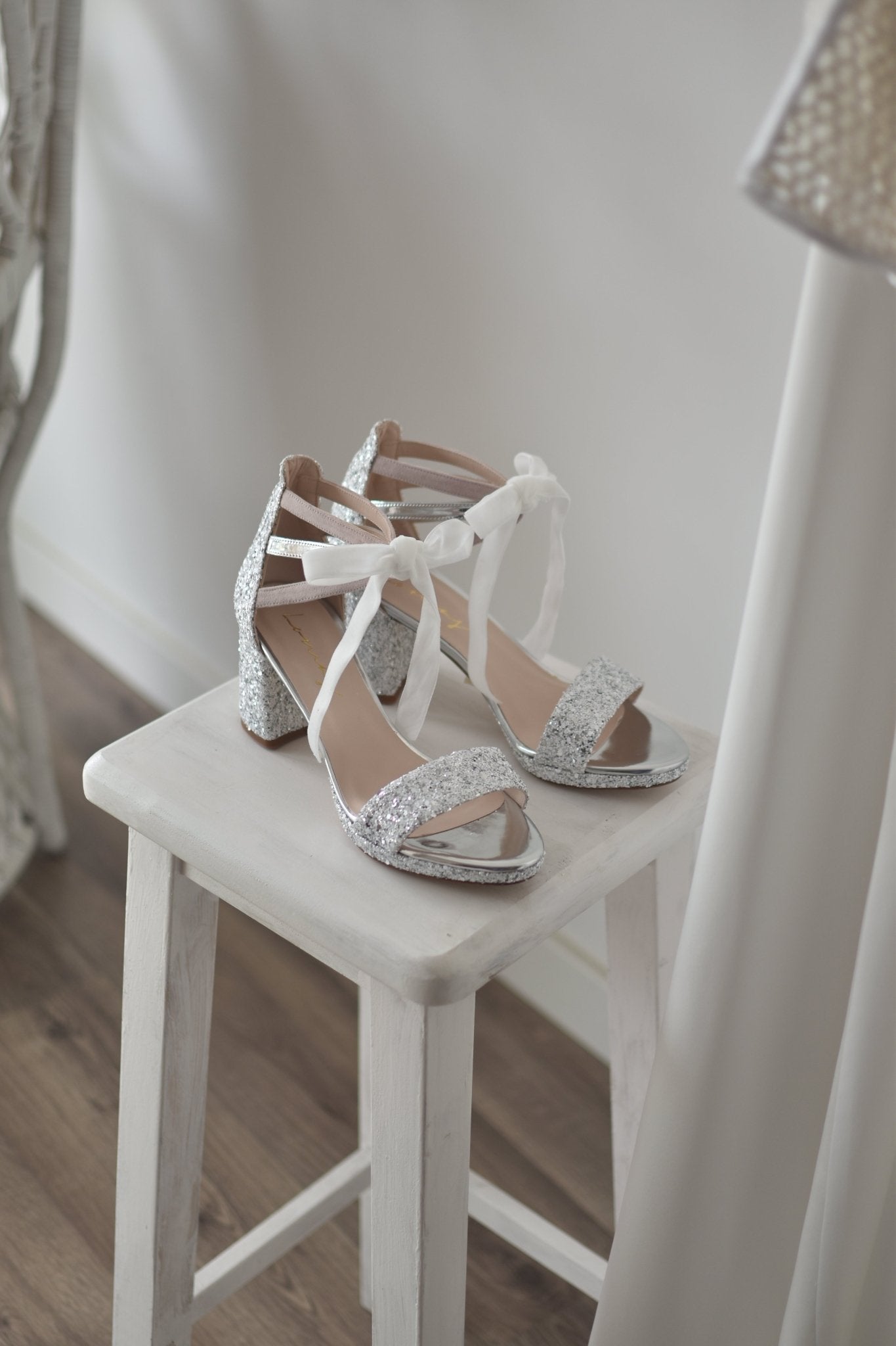 AYLA - DIANA fantasctic glitter blanco con plata petit - zapatos_novia