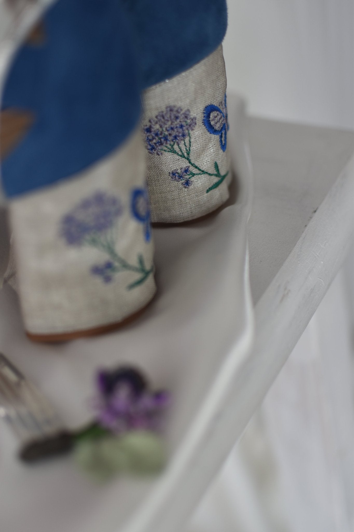 Ciara azulón y lavanda hortensia y mariposa petit - zapatos_novia