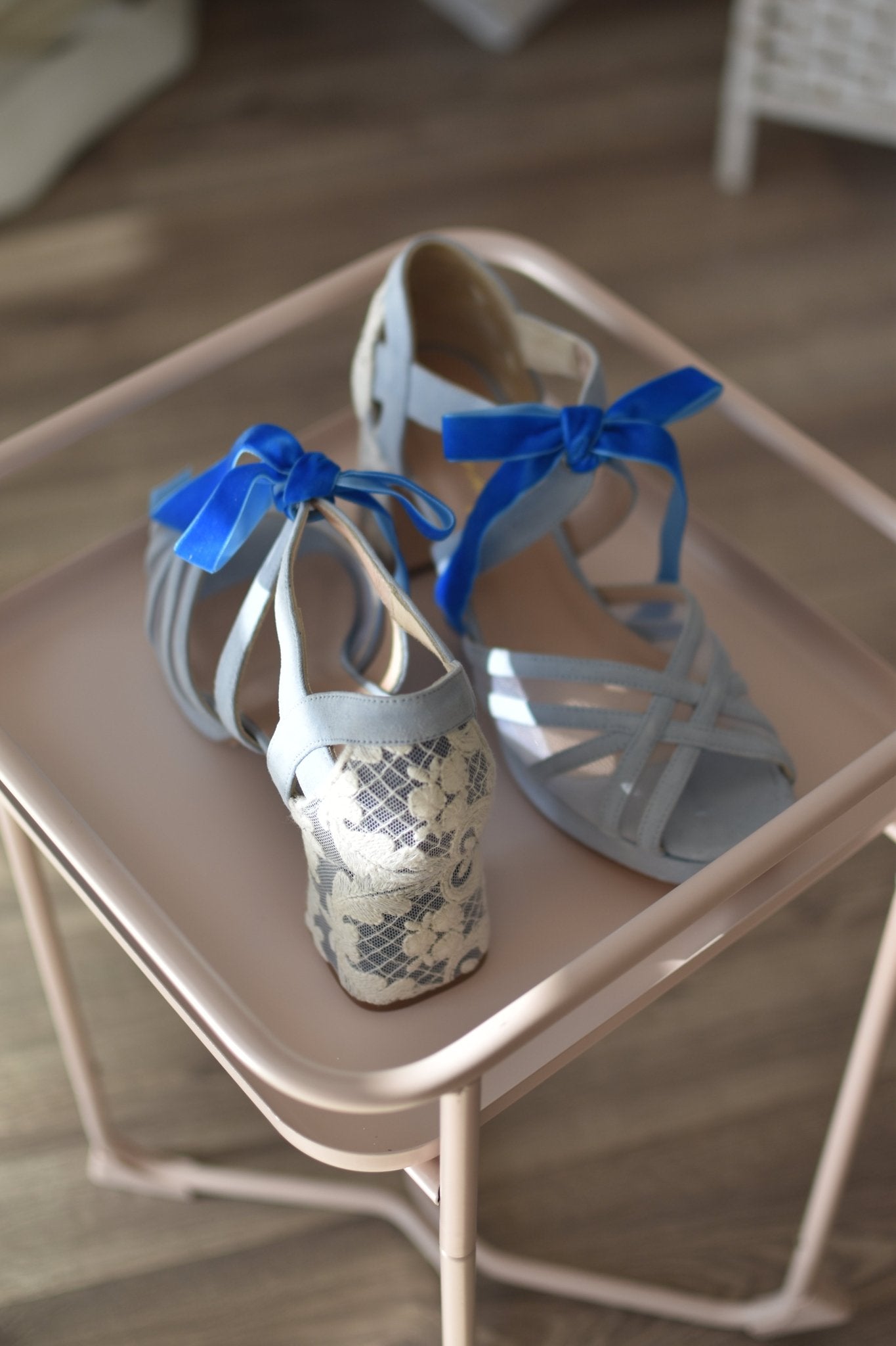 CIARA celeste bordado blanco Horma Reina 6 cm - zapatos_novia