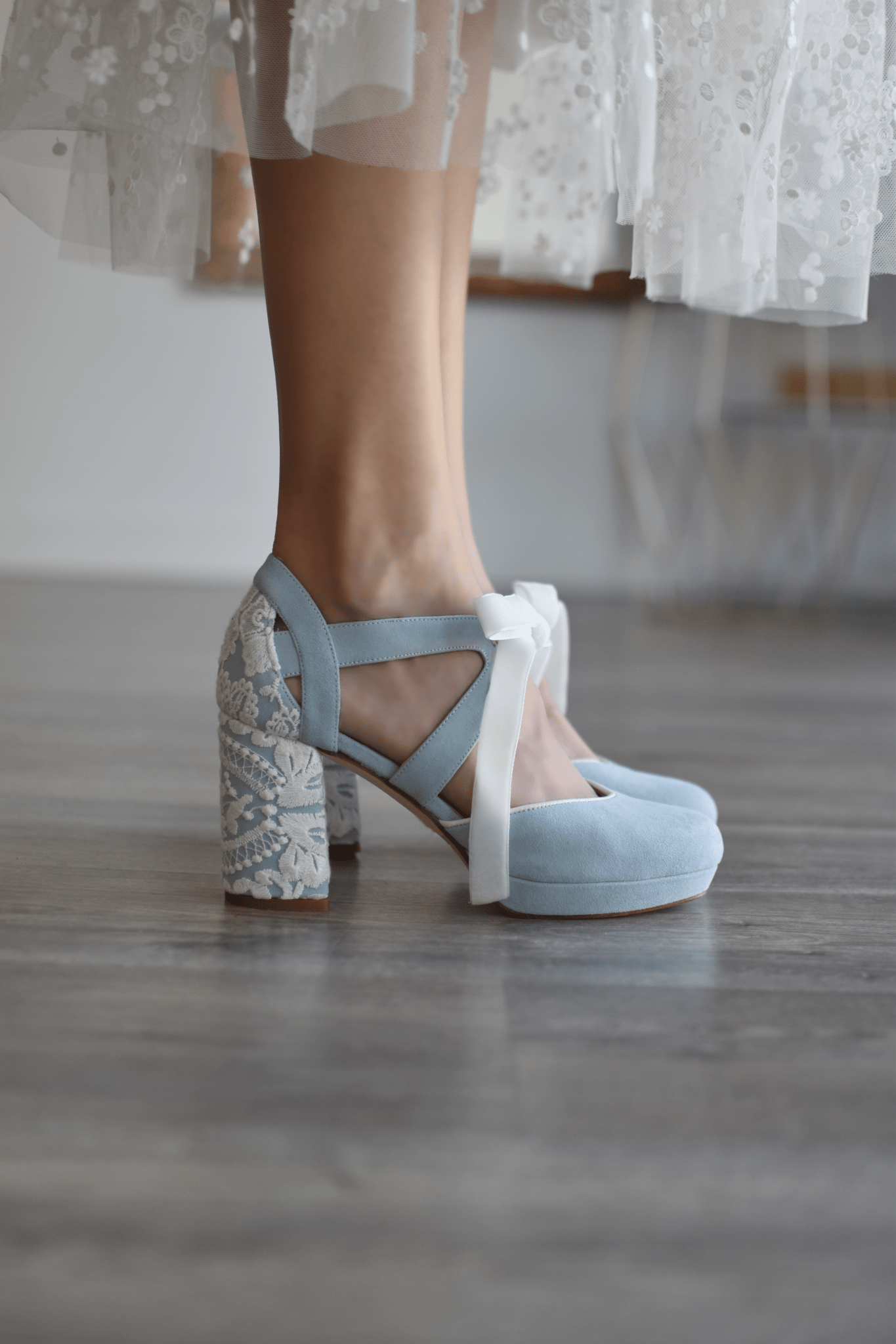 HERA cerrado celeste bordado Esperanza blanco 85 - zapatos_novia