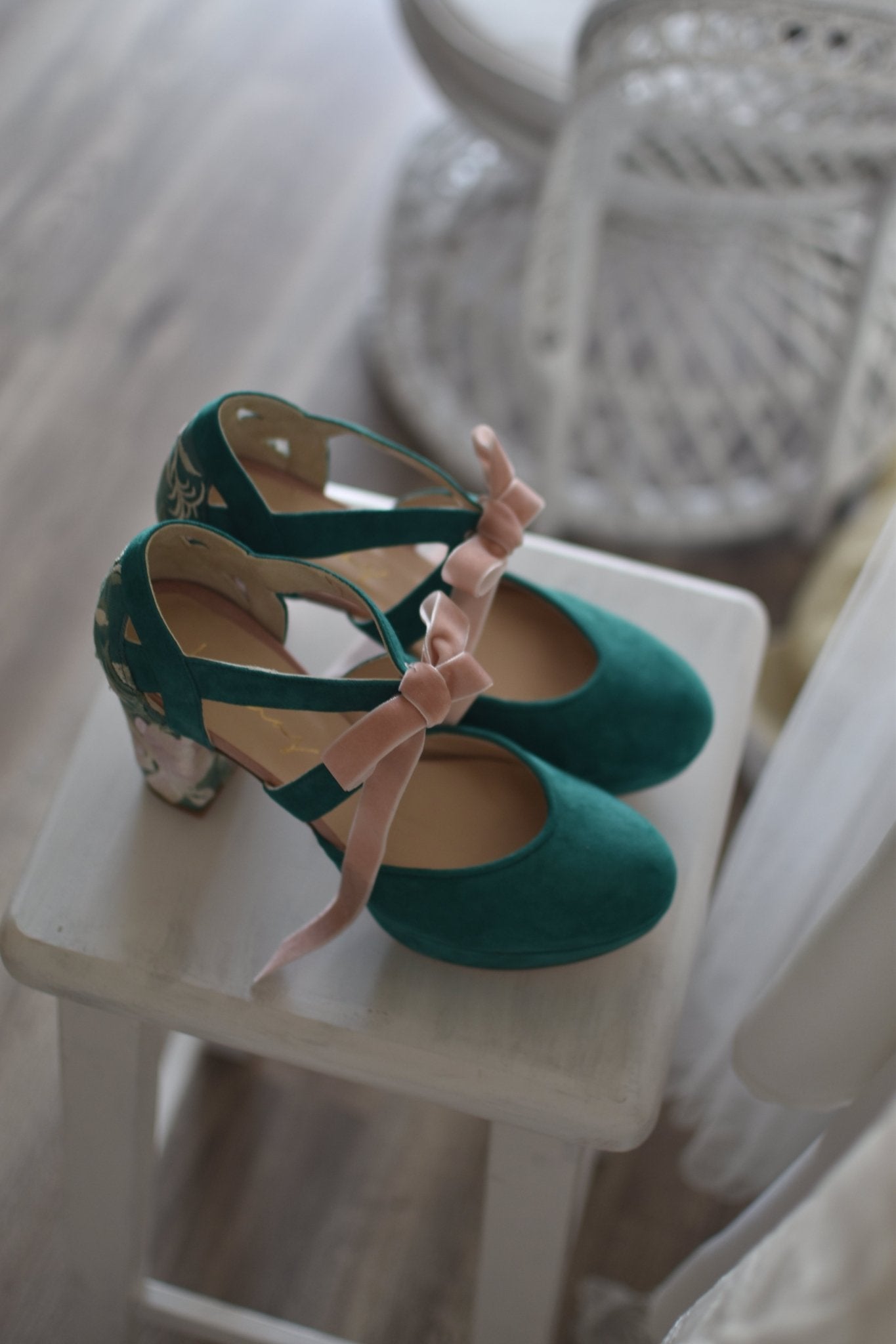 Hera cerrado verde olvido bordado Atenas 95 - zapatos_novia