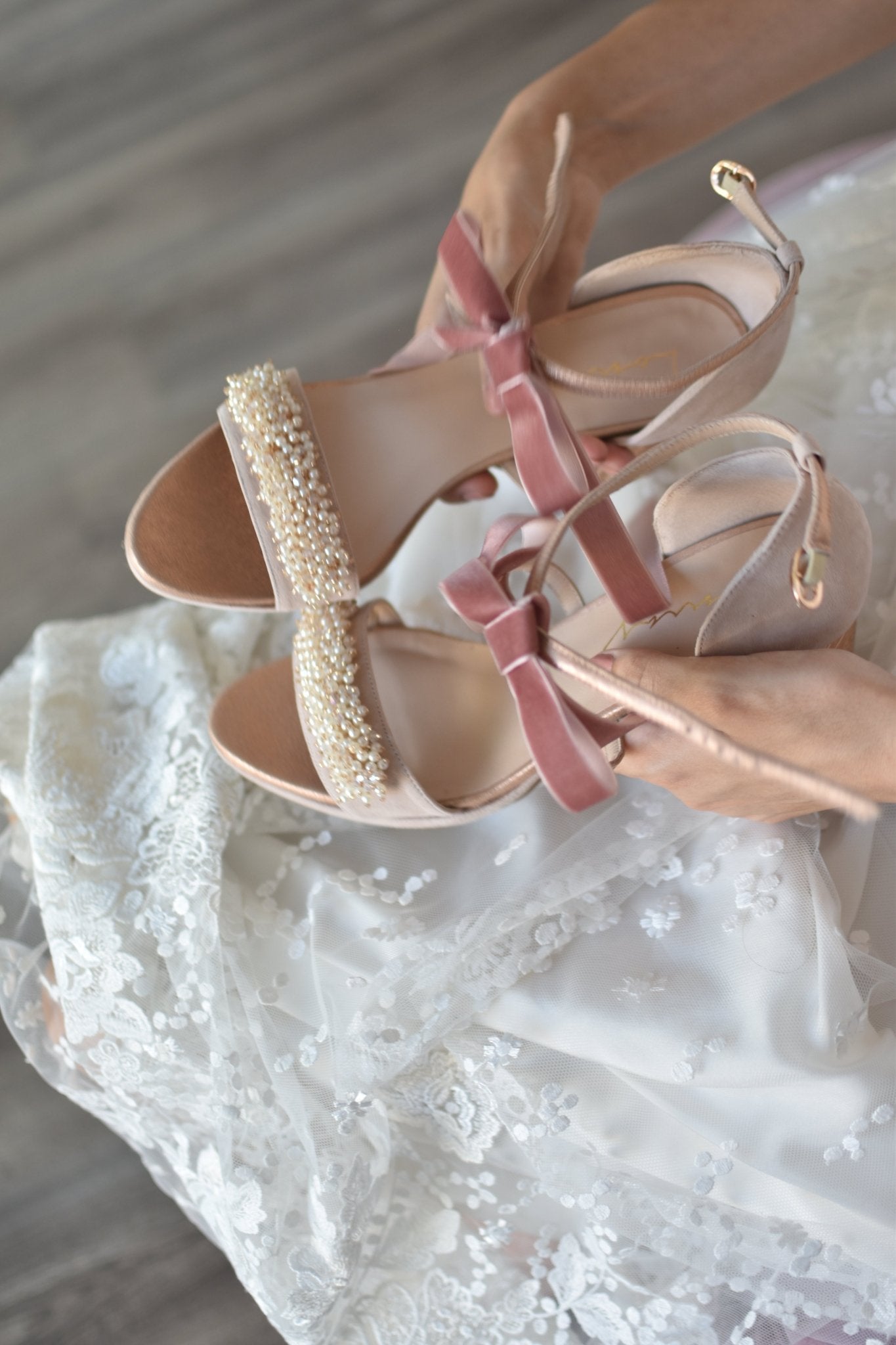 MATILDA rosa suave perls espejo oro rosa midi - zapatos_novia