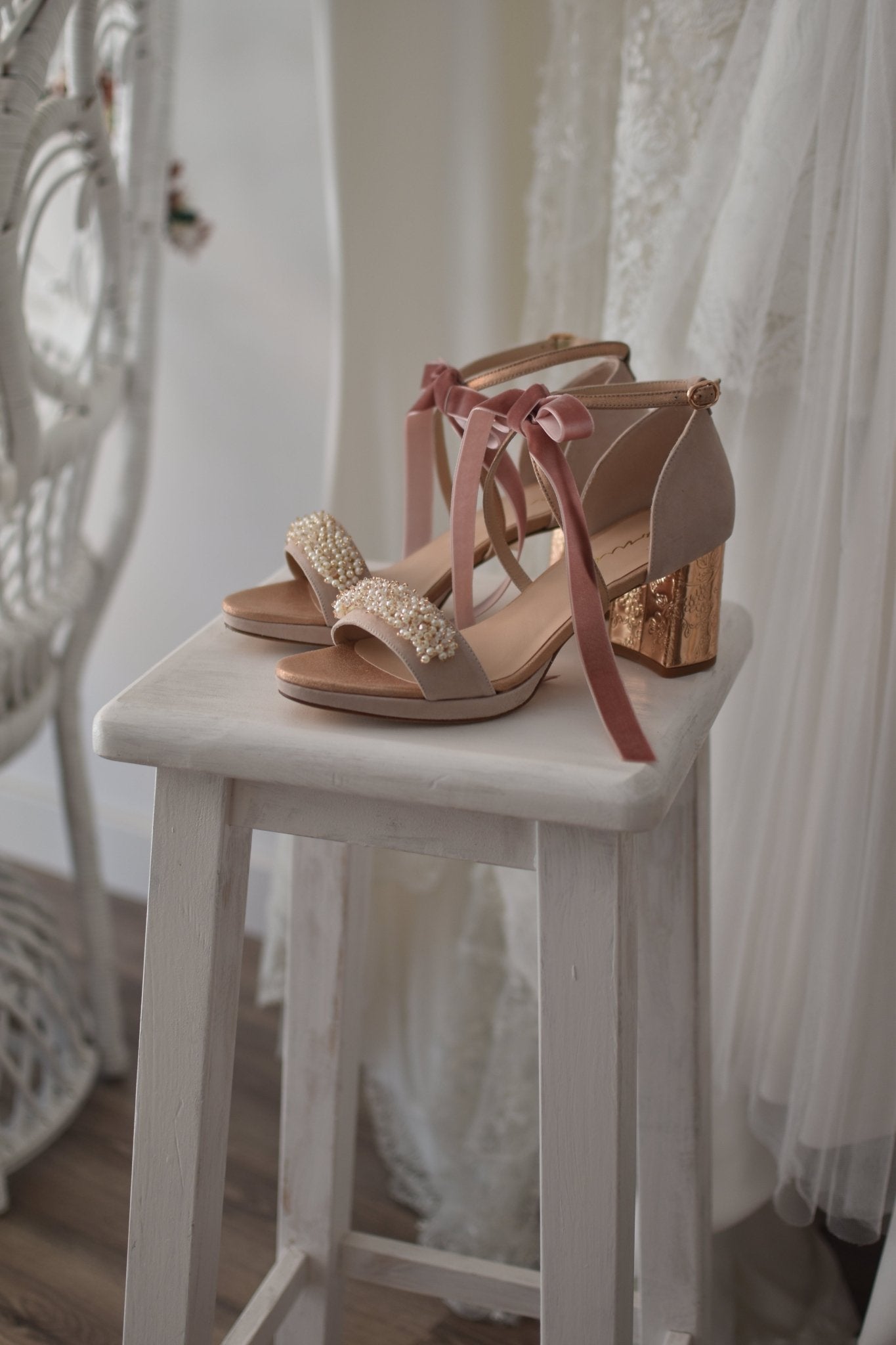 MATILDA rosa suave perls espejo oro rosa midi - zapatos_novia