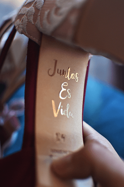 Personalización Frase - iniciales - fecha (en suela) - zapatos_novia