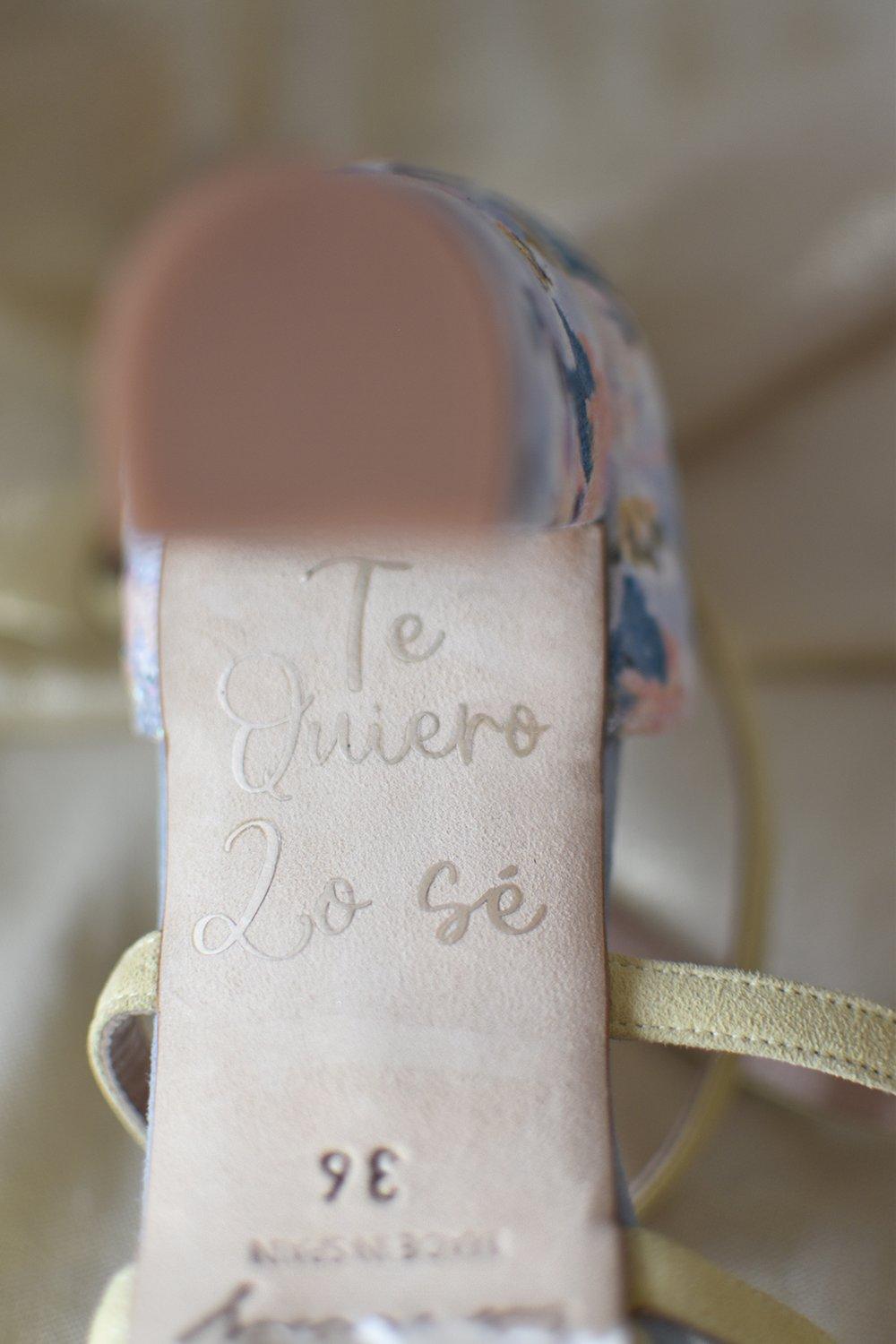 Personalización Frase - iniciales - fecha (en suela) - zapatos_novia