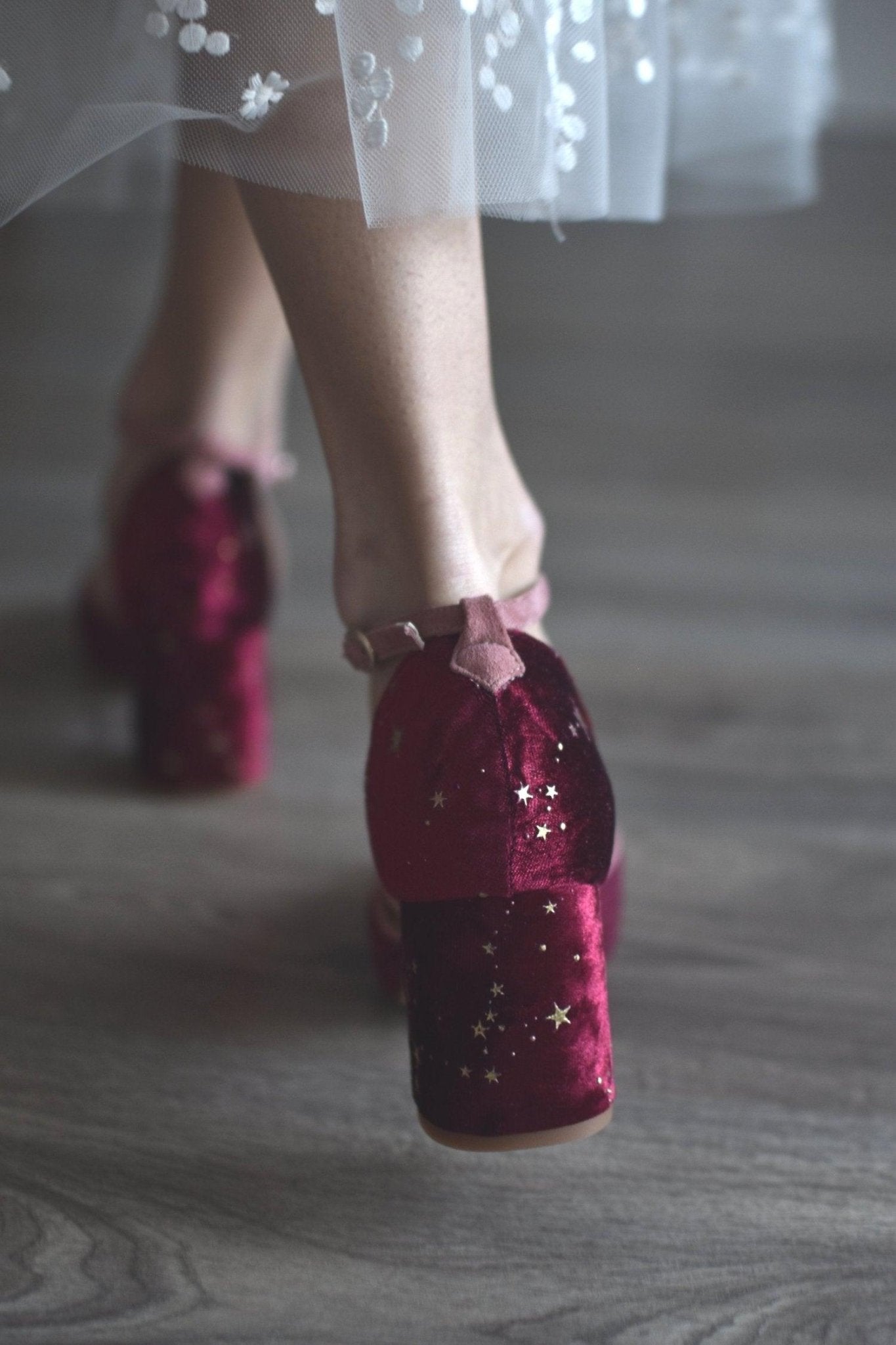 ROSALÍA cerrado burdeos constelación midi - zapatos_novia