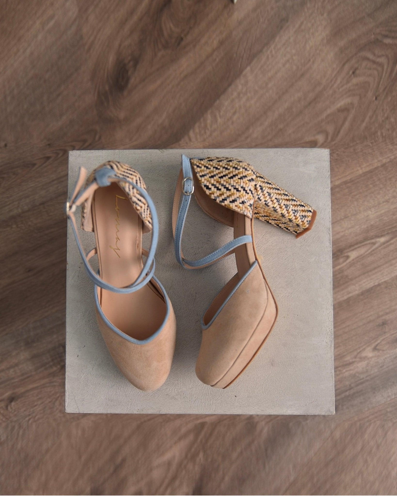 ROSALÍA cerrado india beige natural y celeste midi - zapatos_novia