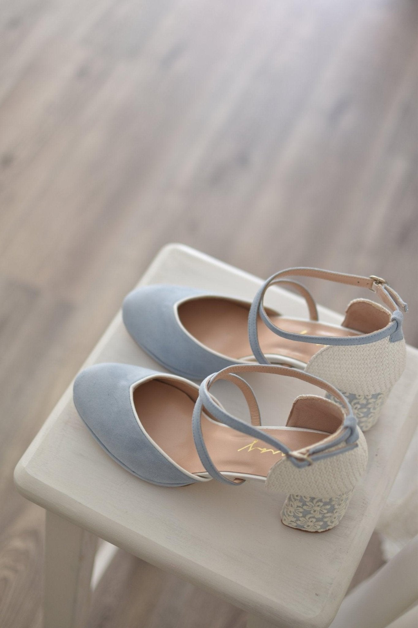Rosalía cerrado soft blue Marion midi - zapatos_novia