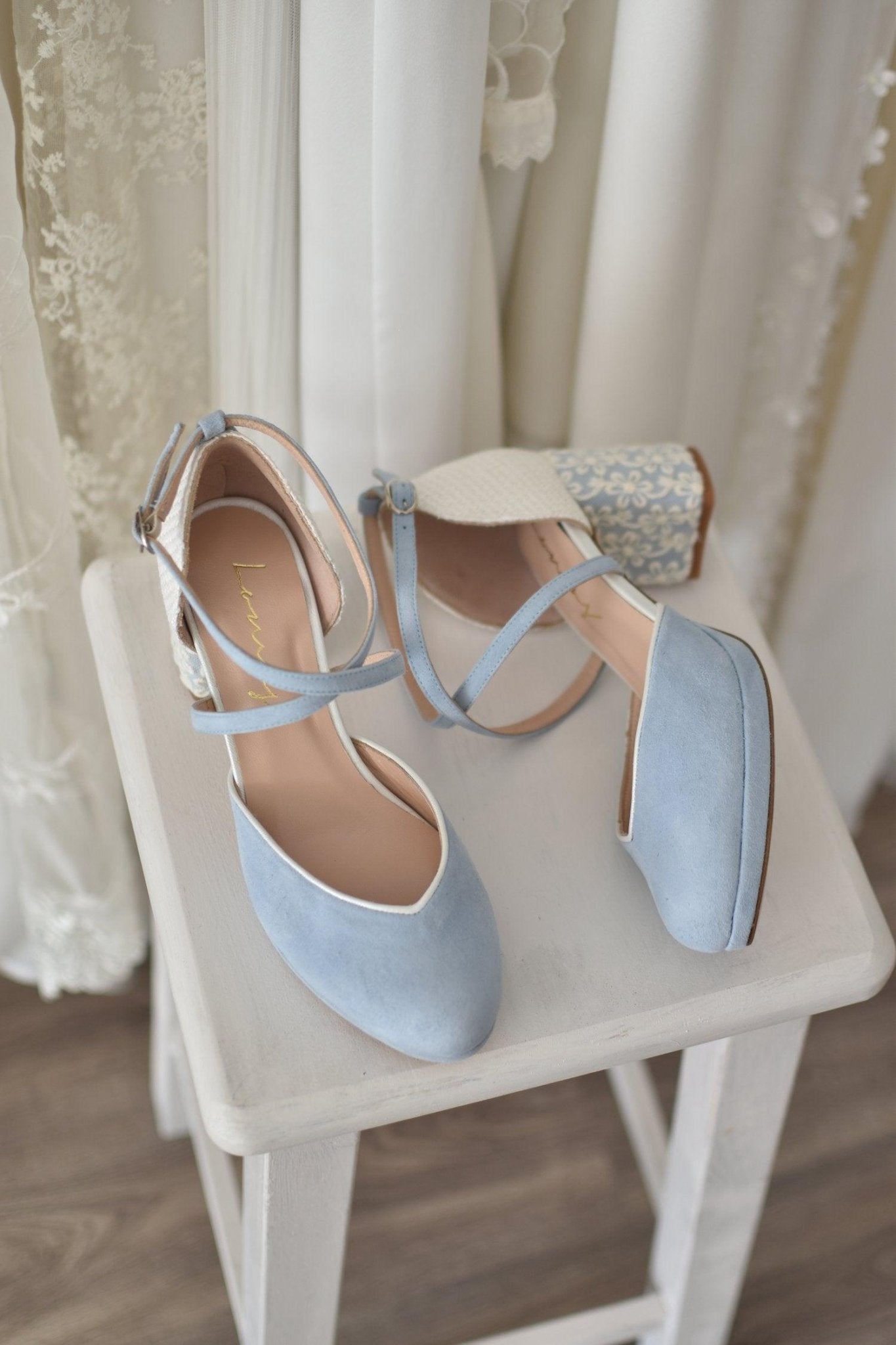 Rosalía cerrado soft blue Marion midi - zapatos_novia