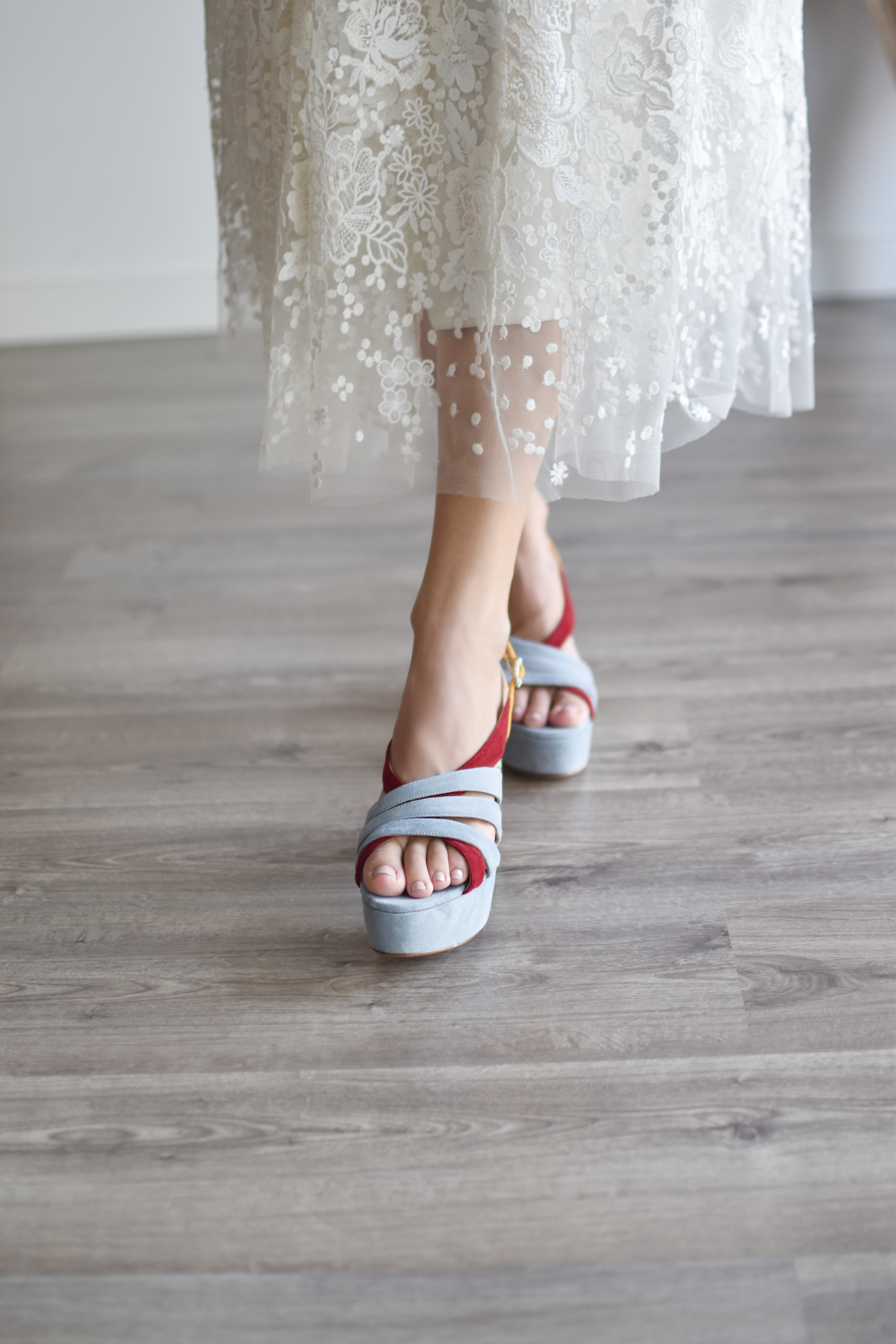 zapatos personalxados azul y burdeos