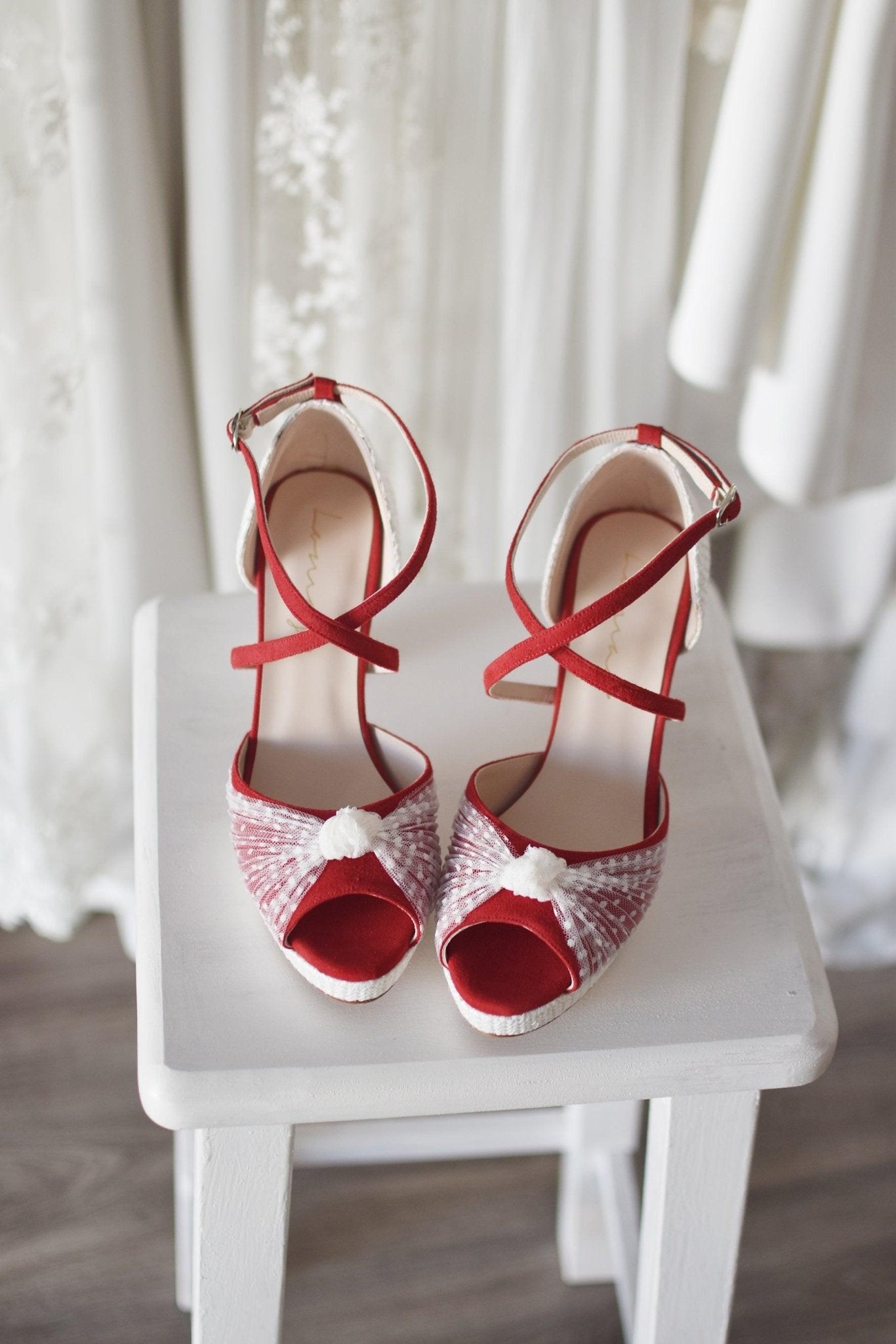 VIKA Red plumeti 10cm - zapatos_novia