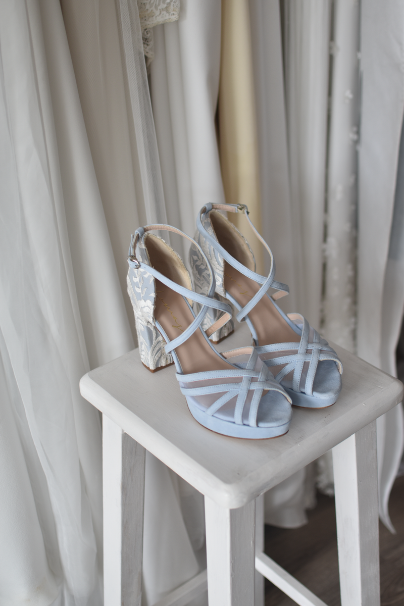 ANTONELLA azul celeste  Yaum 95