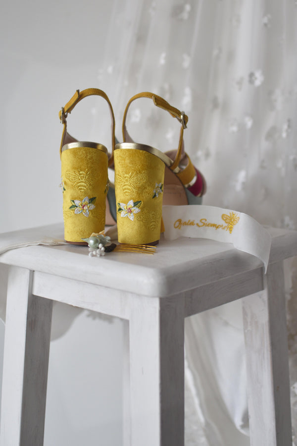 Miley abeja y flor azahar 95