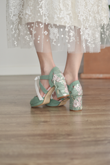 Hera abierto verde y rosa bordado flores petit