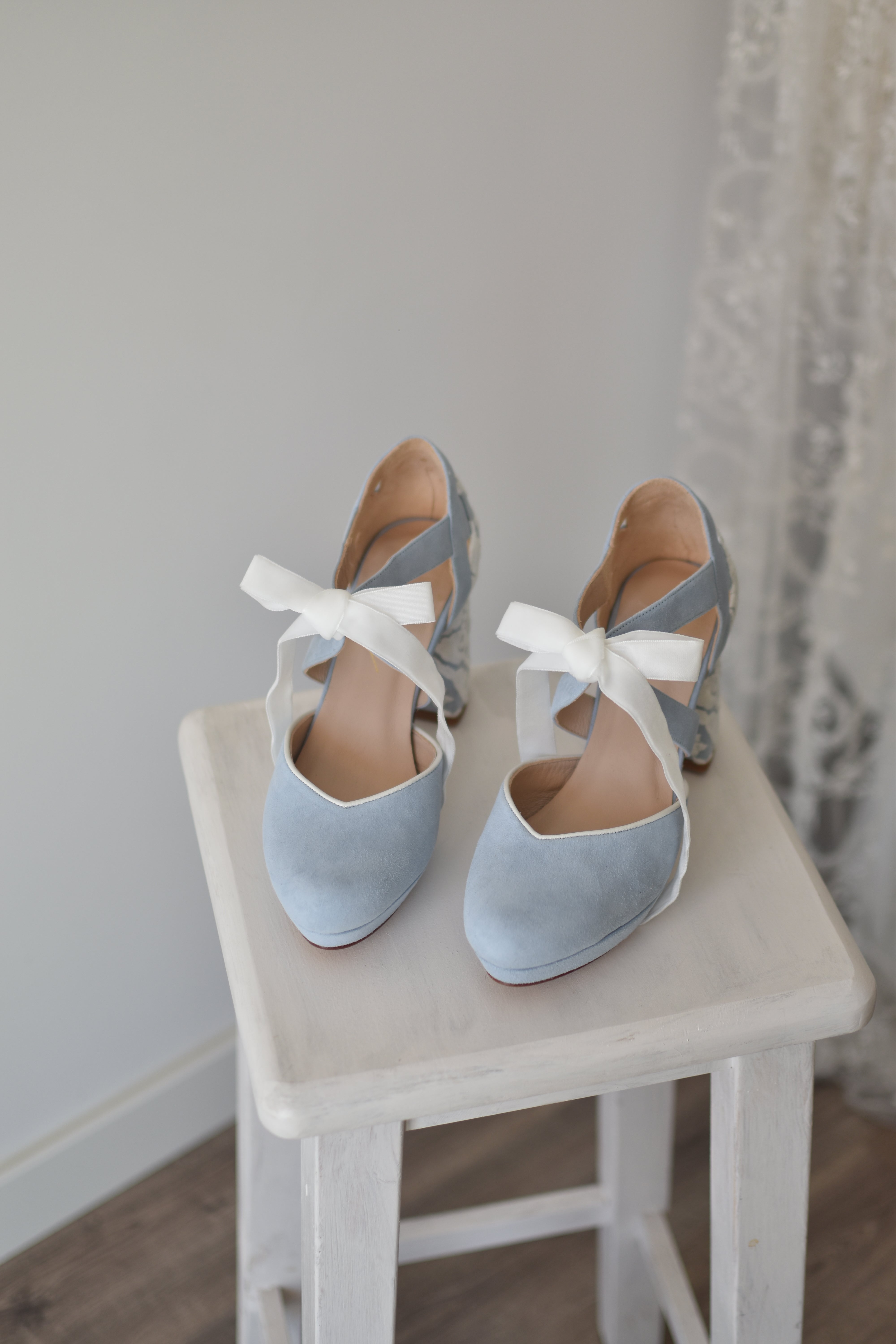 HERA cerrado celeste bordado Esperanza blanco 85