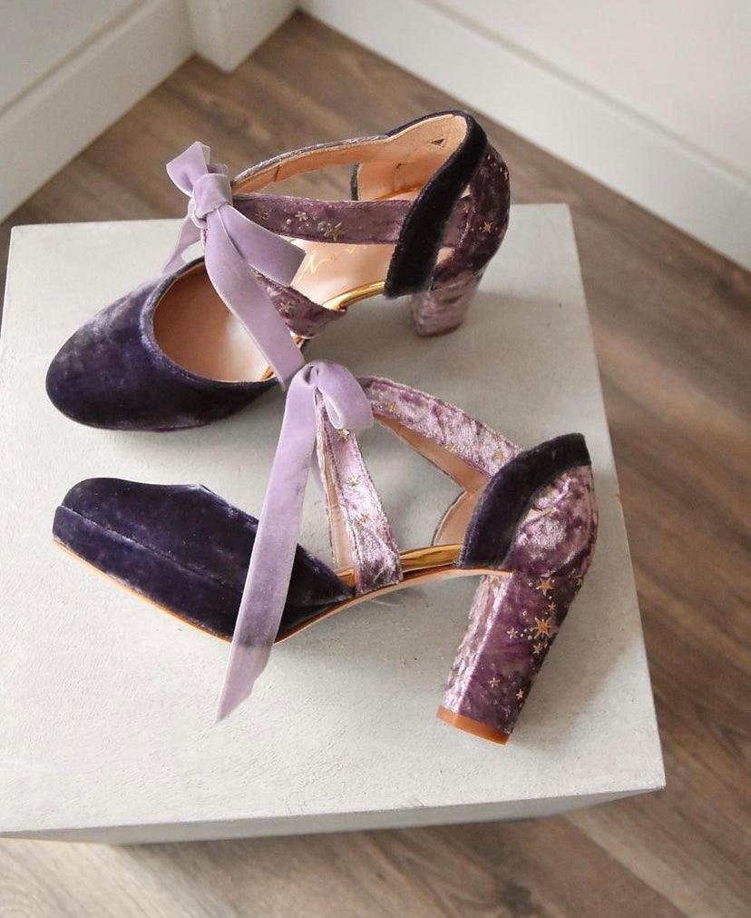 HERA lavanda velvet Constelación midi - zapatos_novia